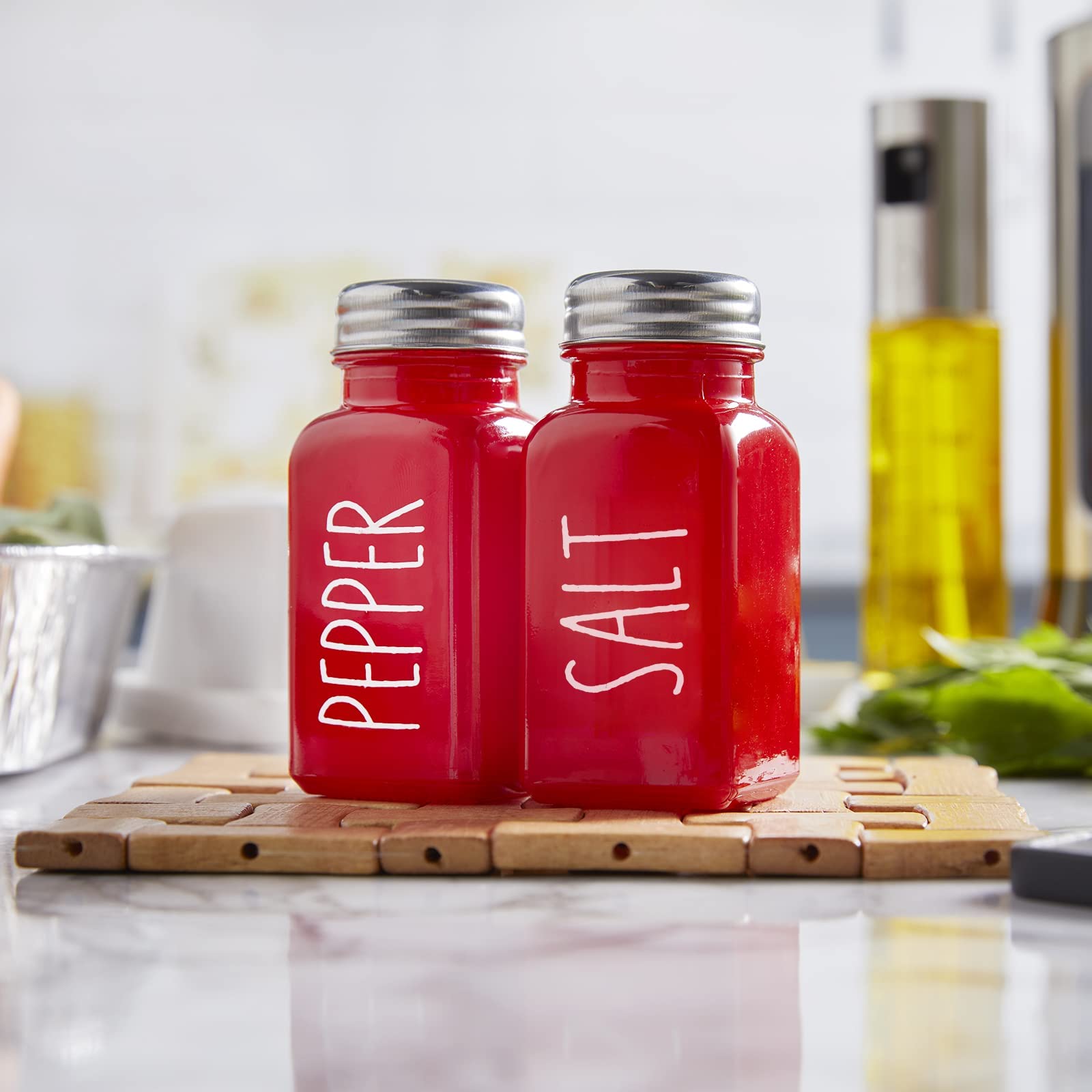 Farmhouse Red Glass Salt and Pepper Shakers Set - Rustic Kitchen Decor for Dining Table - Perfect for Home, Restaurant, and Gift Giving