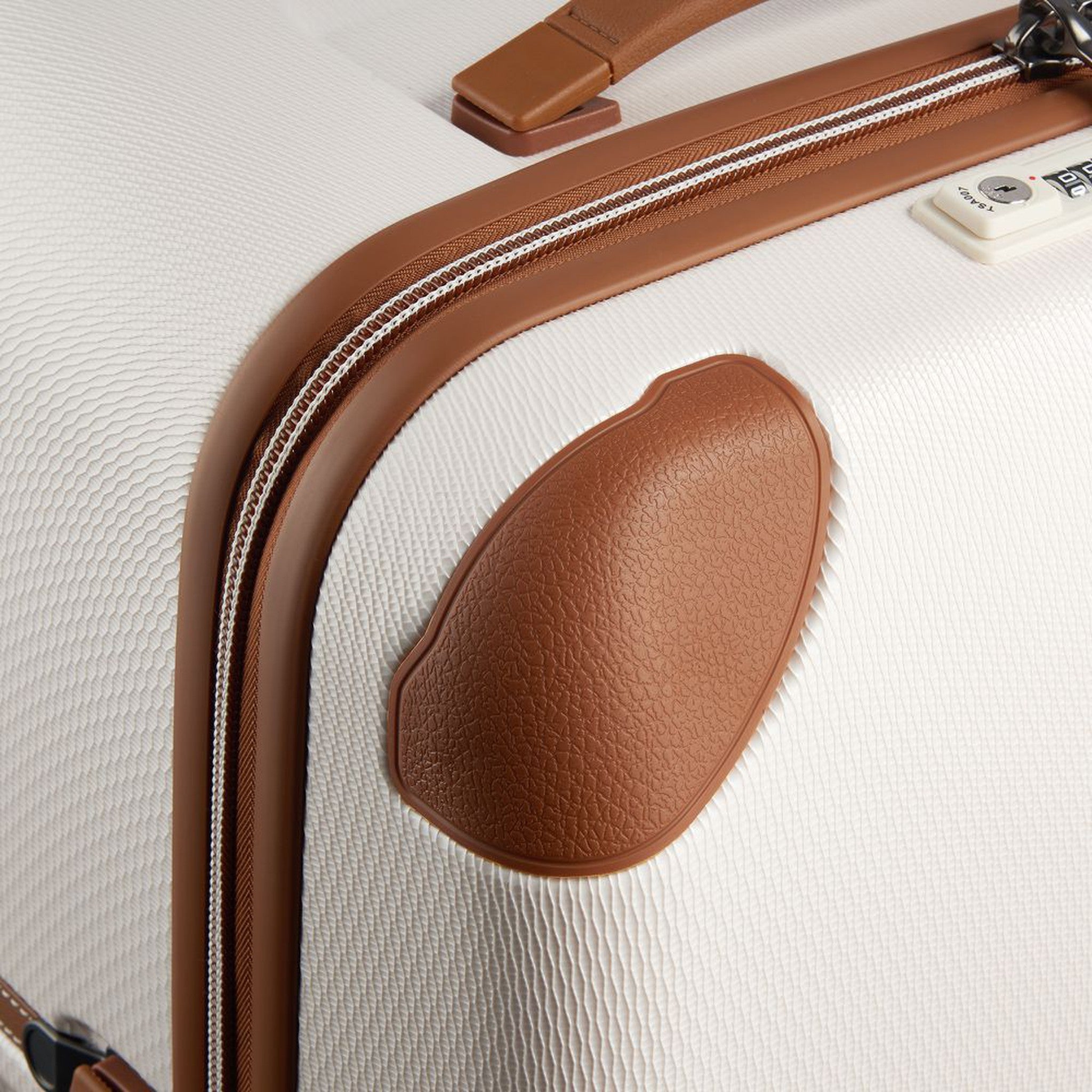 Delsey Chatelet Air 2.0 Large Spinner Carry On Luggage - Lightweight Expandable Suitcase with 360° Wheels for Business Travel & Weekend Getaways