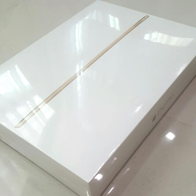 Apple iPad Pro 12.9-inch (32GB, WiFi) - Latest Model Tablet for Work, Study & Entertainment | Slim Design, Liquid Retina Display, Powerful Performance