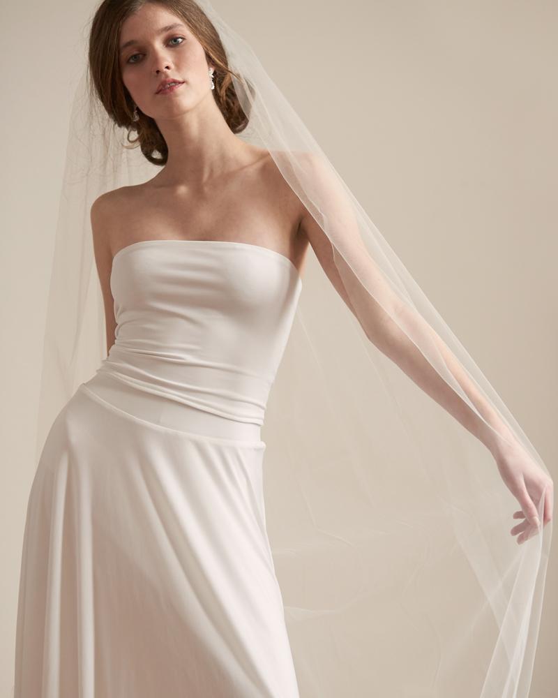 Elegant Sheer Wedding Veil - Lightweight Bridal Accessory for Church Ceremony & Outdoor Weddings