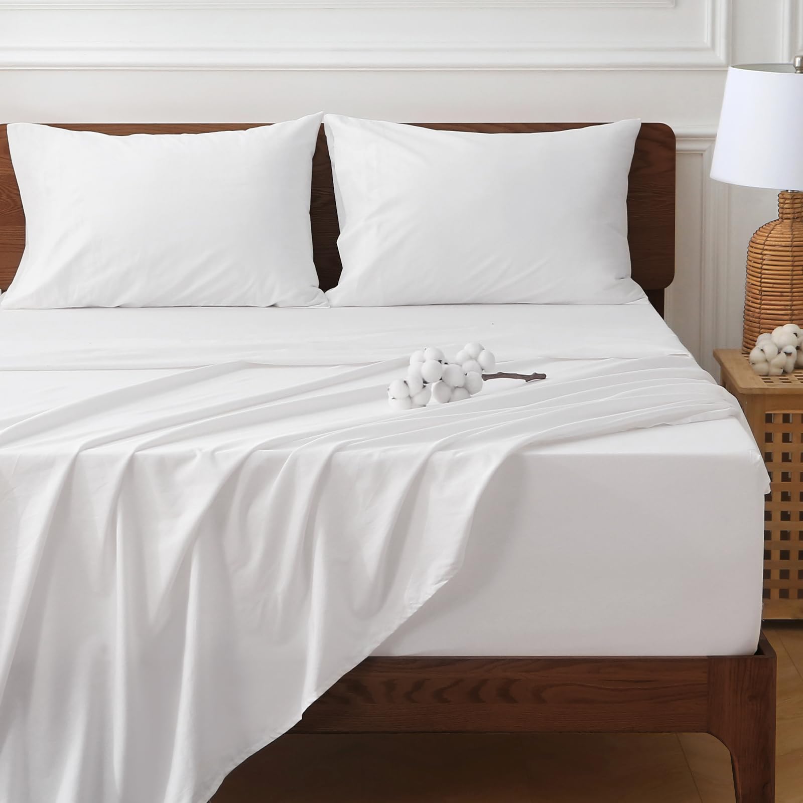 HYPREST Extra Deep Pocket Queen Sheet Set - 100% Cotton, White Hotel Luxury Soft Wrinkle Free Cooling Bed Sheets for Queen Size Mattress (18-22 Inches) - Perfect for Home, Hotel, and Dorm Use