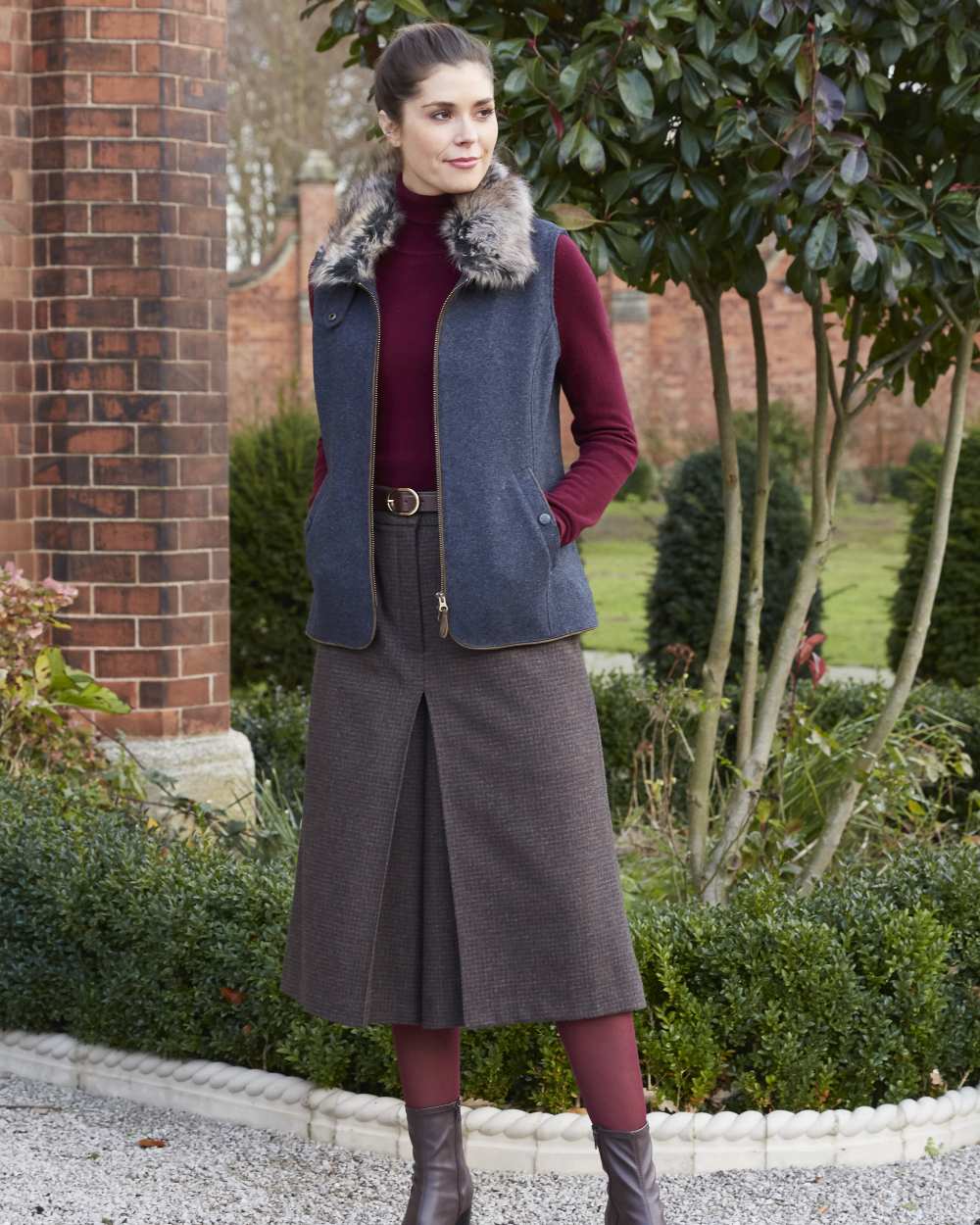 Alan Paine Surrey Ladies Tweed Gilet - Women's Classic Waistcoat for Fall & Winter - Perfect for Office Wear, Outdoor Activities & Countryside Fashion