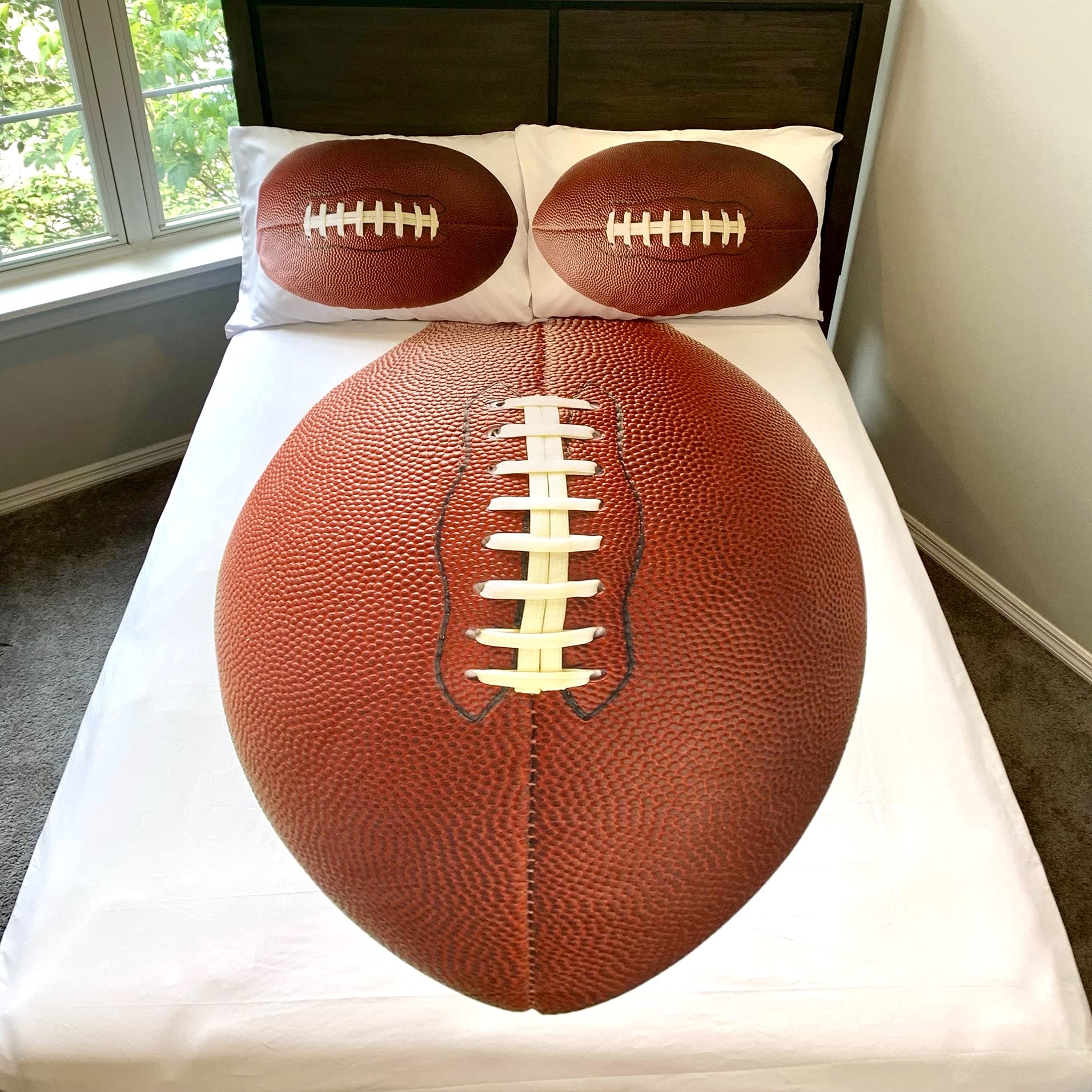 5-Piece Kids Football Themed Full Bed Set - Round Comforter, 2 Pillowcases, Sheet Set & Super Soft Microfiber Flannel Blanket | Perfect for Boys' Bedroom, Sports Theme Decor & Cozy Sleep