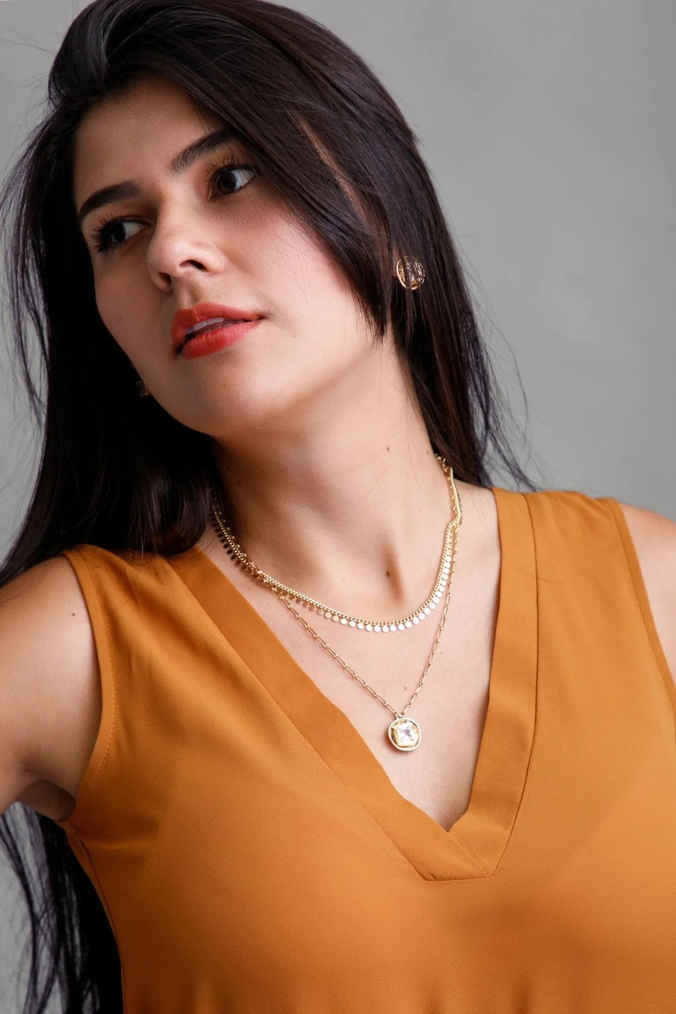 Layered Multi Charm Necklace for Women - Elegant Layered Pendant Necklace with Charms - Perfect for Casual Wear, Date Night & Gifts