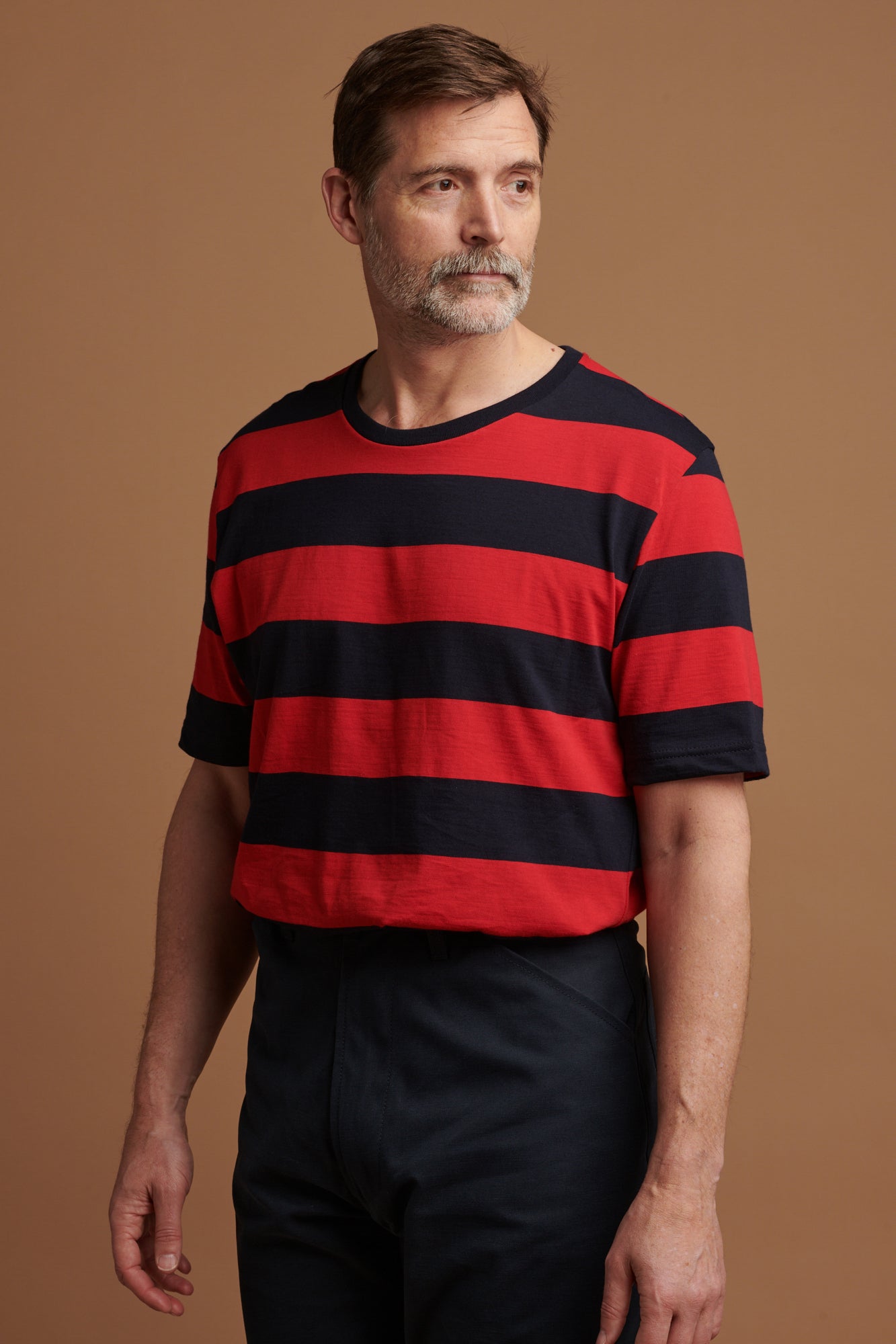 Men's Wide Stripe Short Sleeve T-Shirt - Navy & Red Casual Cotton Tee for Summer Outfits, Beach Wear and Everyday Comfort