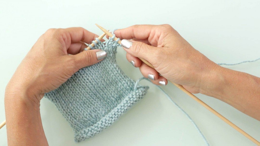 Best Knitting and Purling Needles for Beginners - High-Quality Yarn Crafting Tools for DIY Knitting Projects | Perfect for Scarves, Hats, and Home Decor