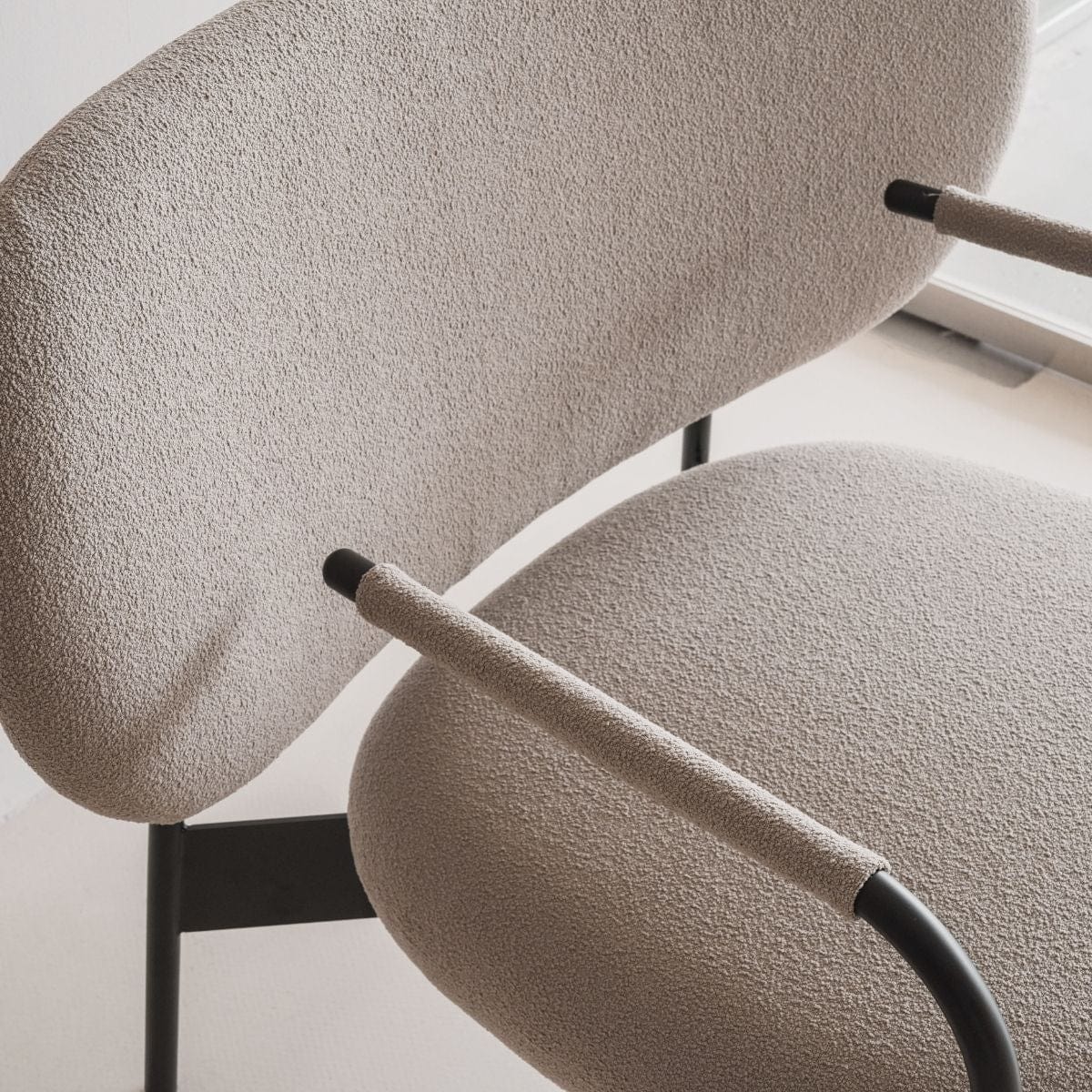 ELCHE OCCASIONAL CHAIR - Modern Accent Chair for Living Room, Bedroom & Office - Perfect for Reading Nook, Lounge Area or Guest Seating