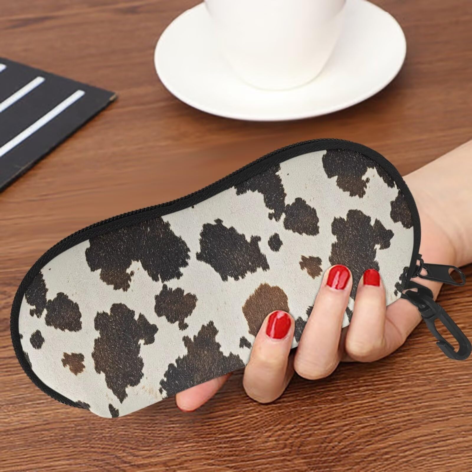 Stylish Soft Portable Travel Zipper Eyeglasses Case for Sunglasses & Reading Glasses - Perfect for Travel, Work, and Daily Protection