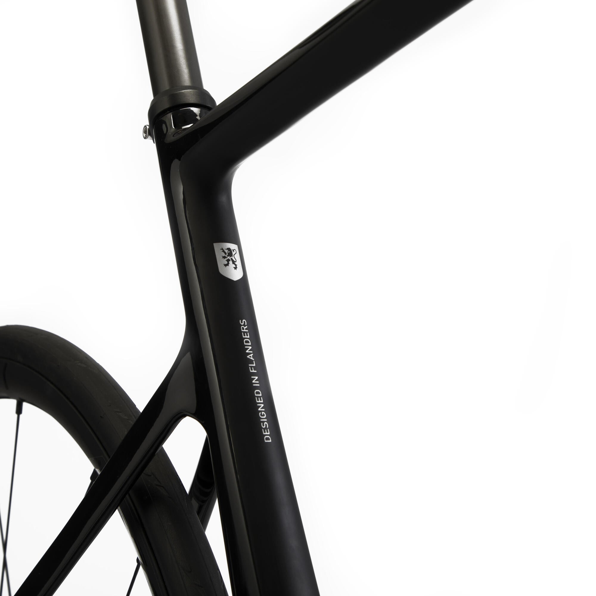 Van Rysel EDR CF Ultegra Disc Road Bike - Lightweight Carbon Fiber Racing Bicycle with Shimano Ultegra Groupset | Perfect for Competitive Cycling, Endurance Rides & Road Racing