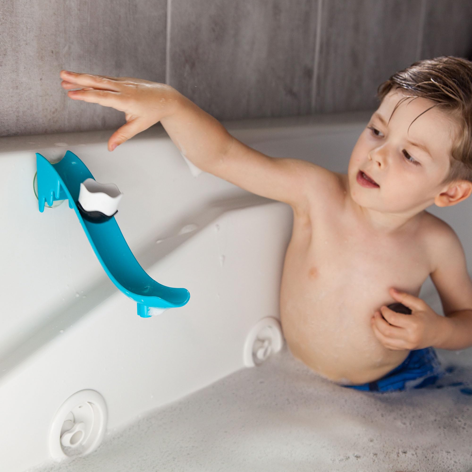 Fat Brain Toys Waddle Bobbers - Floating Bath Toys for Toddlers & Kids, Fun Water Play Set for Bathtime & Pool (6-Pack) - Encourages Sensory Development & Motor Skills