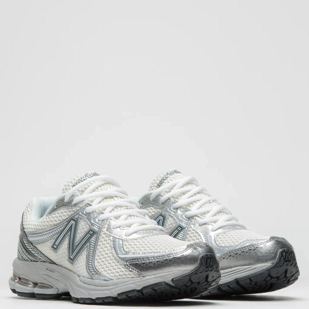 New Balance 860v2 Running Shoes for Men & Women - Lightweight Stability Sneakers with Cushioning for Road Running, Jogging & Workouts
