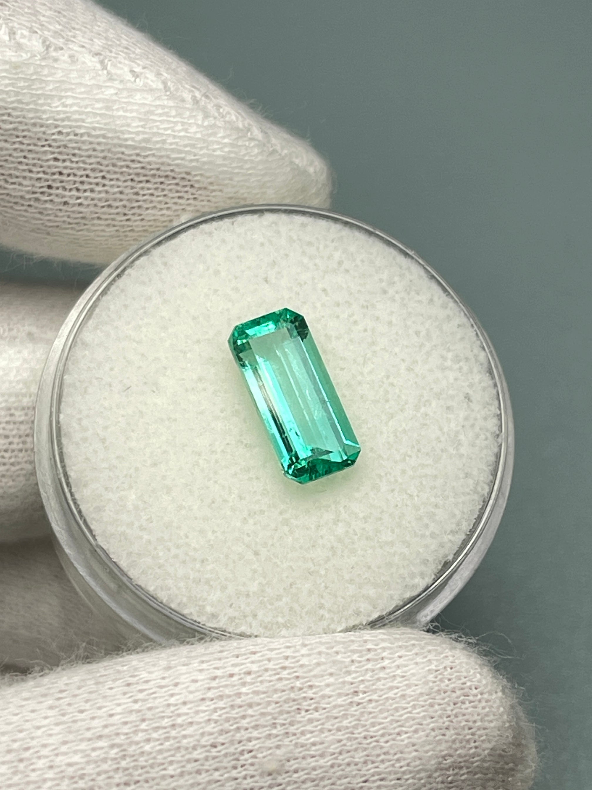 1.65 Carat 11x5mm Loose Natural Colombian Emerald Gemstone - Elongated Emerald Cut for Jewelry Making, Engagement Rings & Luxury Gifts