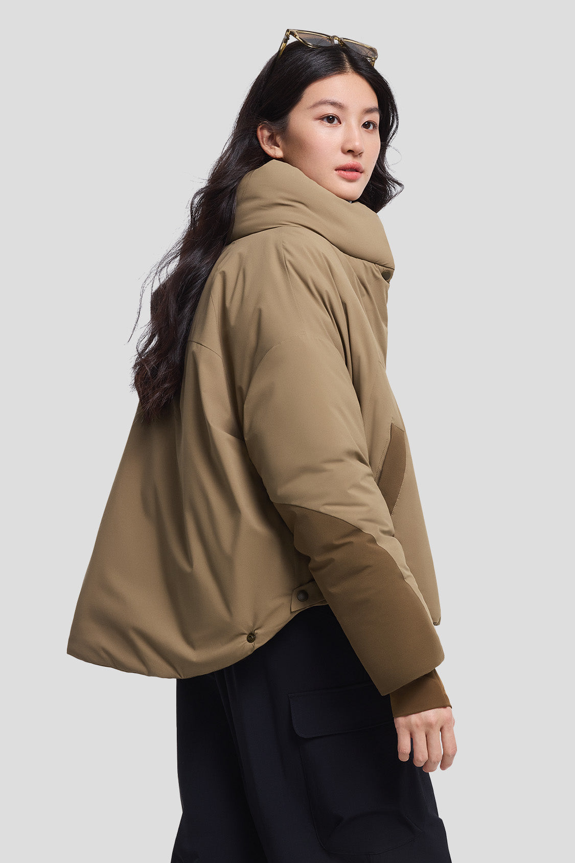HeatGuard Women's High Warmth Stand Collar Winter Jacket - Cozy Outerwear for Cold Weather, Snow Activities & Daily Commute