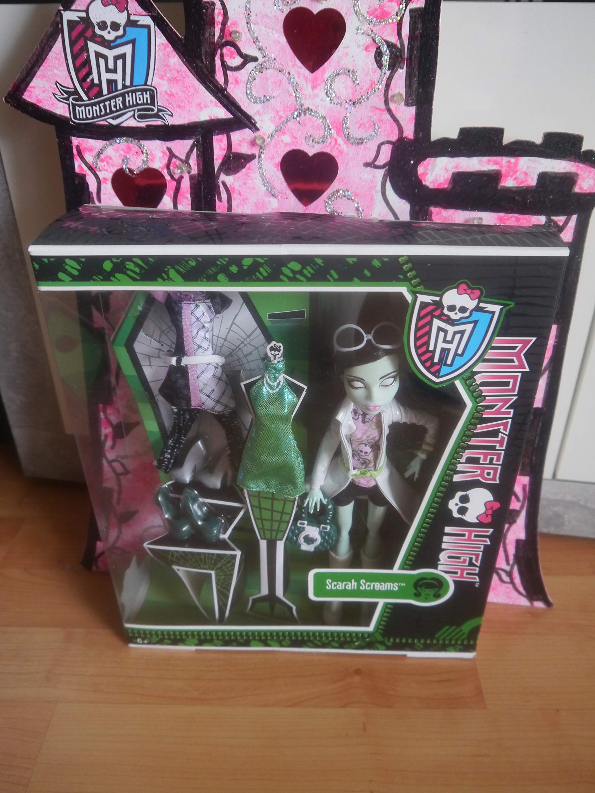 Monster High Scarah Screams Fashion Doll - Collectible Ghoul for Kids & Fans | Perfect for Halloween, Birthday Gifts & Doll Collections