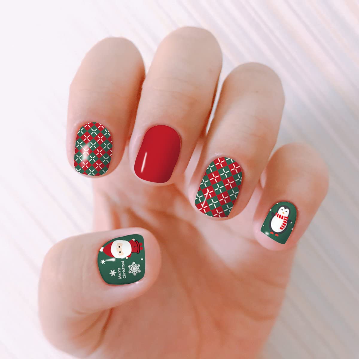 DANNEASY 224-Piece Christmas Nail Polish Strips Kit - 16 Sheets Holiday Nail Stickers, Nail Wraps & Adhesive Nail Art Decals for Women with Nail File & Cuticle Pusher (Green Series) - Perfect for Holiday Parties, Gift Giving & DIY Manicures