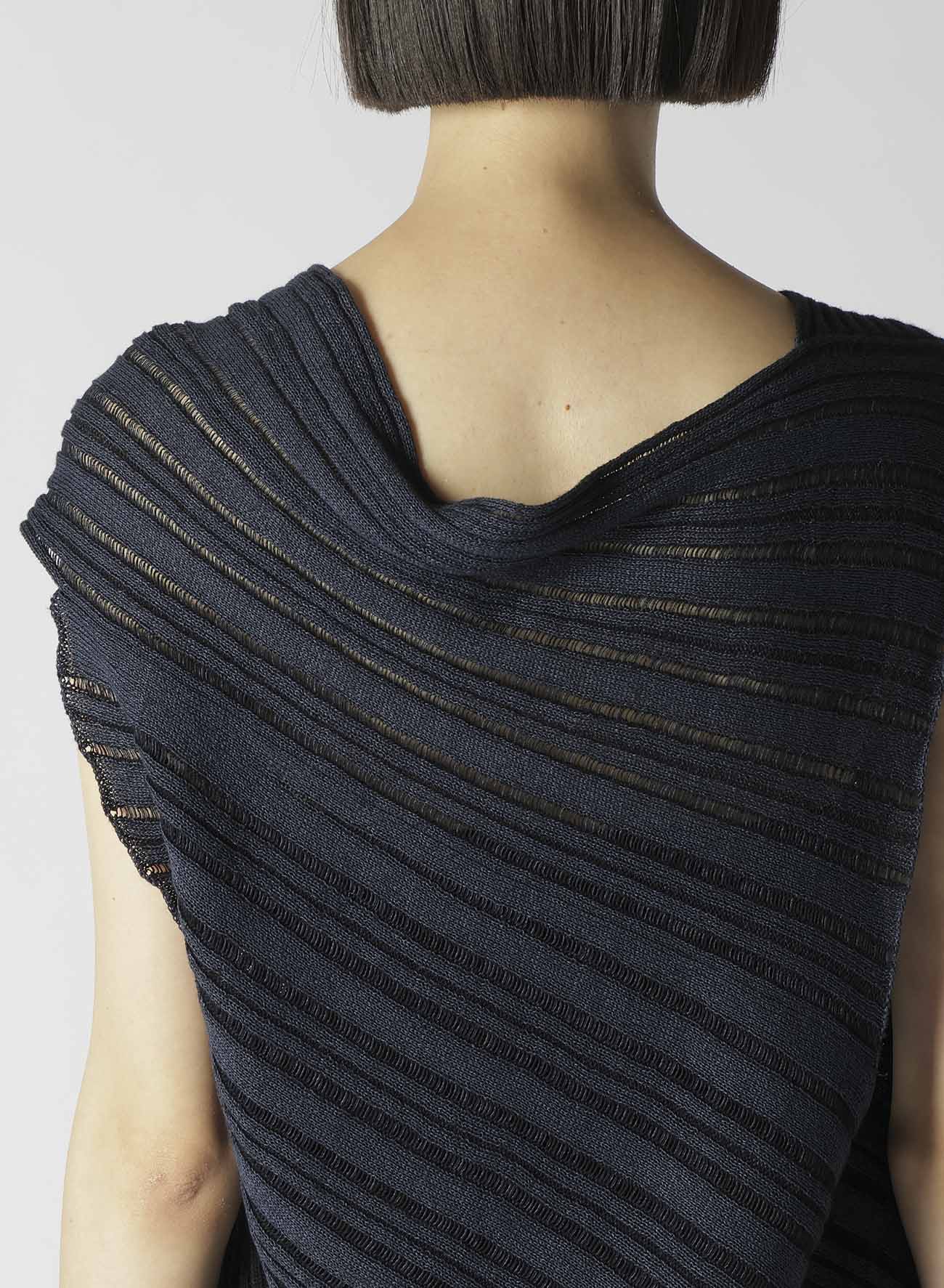 Broad Stitch Plating Diagonal Asymmetric Pullover Sweater - Trendy Oversized Knitwear for Women | Perfect for Casual Outfits, Layering & Fall Fashion