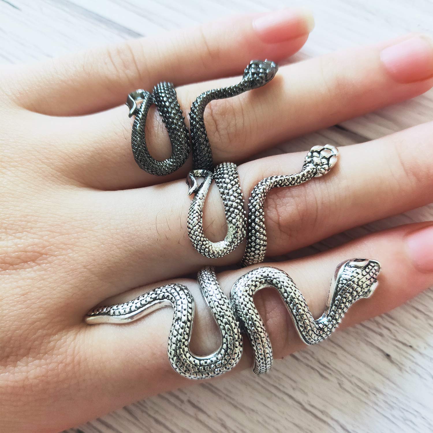 Gothic Black Snake Ring for Women - Adjustable Open Knuckle Punk Silver Serpent Band - Stackable Reptile Jewelry for Halloween Costume Accessories & Gothic Fashion Outfits