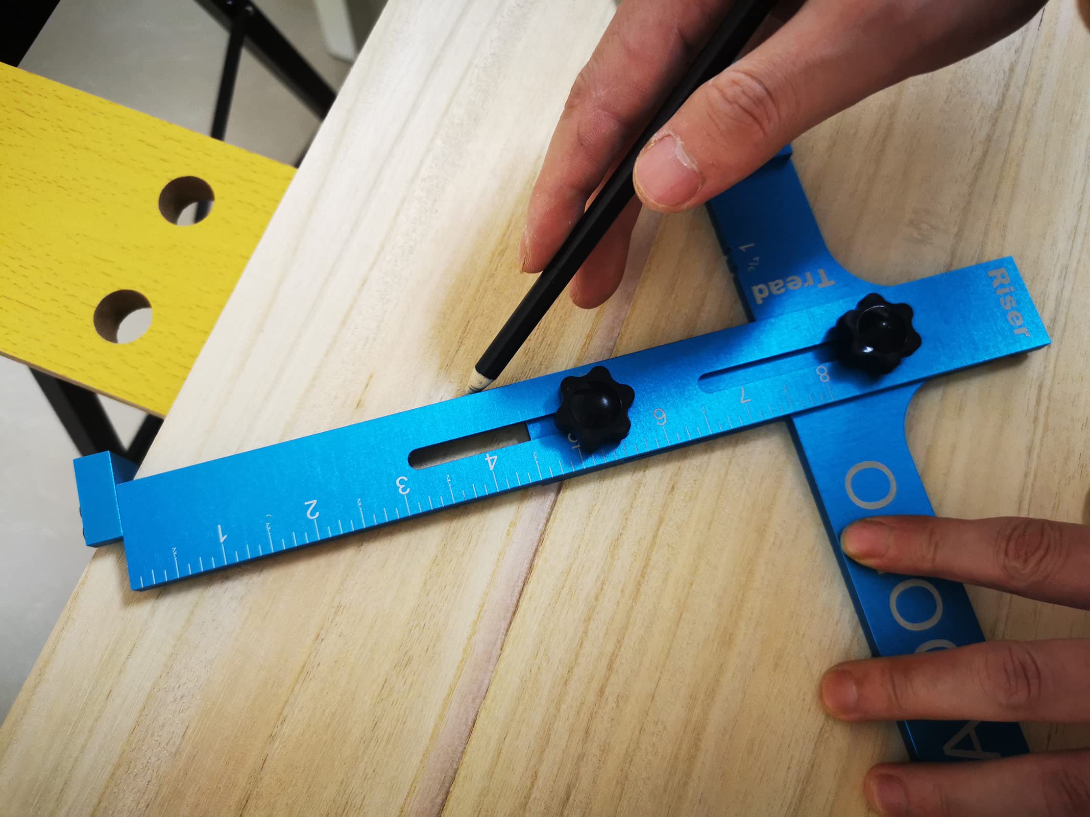 Stair Stringers Cutting Layout Tool - Professional Stair Building Template for DIY & Contractors - Perfect for Home Renovation, Deck & Staircase Projects