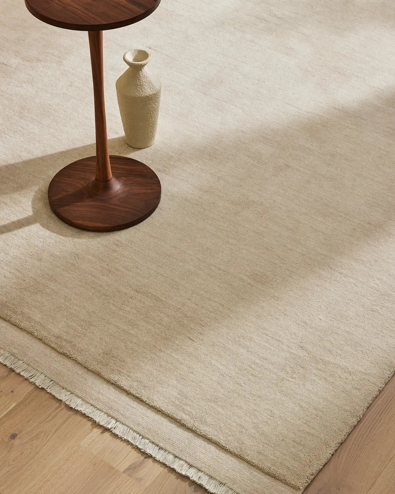 Silvio Rug in Ecru - Soft and Stylish Area Rug for Living Room, Bedroom, or Office Decor
