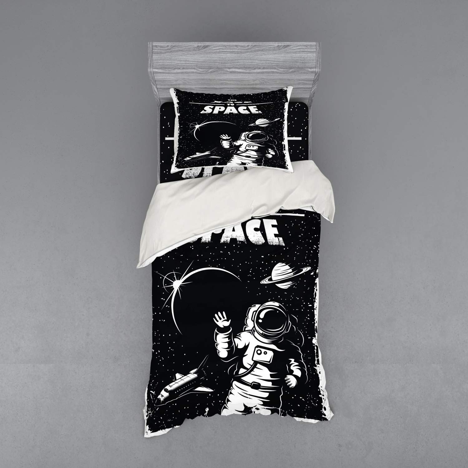 Ambesonne Astronaut Duvet Cover Set - 3 Piece Twin XL Size with Space Crafts, Planets, Astronaut vs Cosmonaut Retro Design in Black & White | Perfect for Kids' Room, Space Themed Bedroom & Sci-Fi Decor