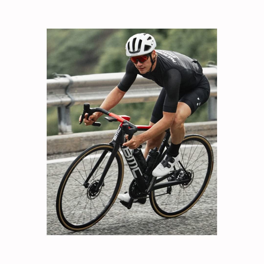 Selle Italia Sport Gel Flow Bike Saddle - Comfortable Cycling Seat for Road & Mountain Bikes - Perfect for Long Distance Rides & Commuting
