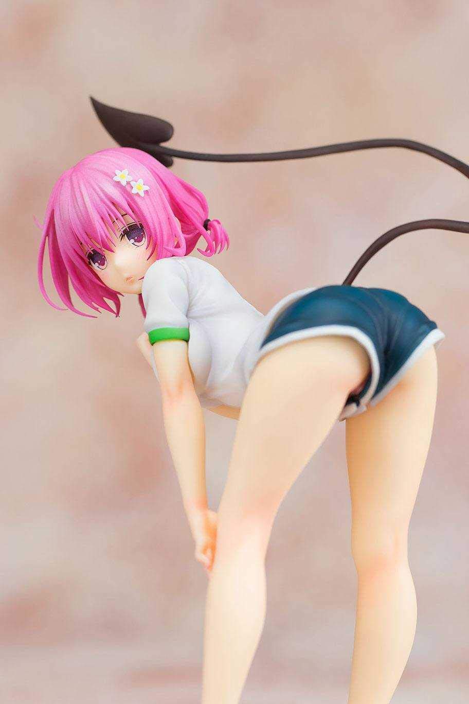 Pulchra To Love-Ru Darkness: Momo Belia Deviluke 1/7 Scale PVC Anime Figure - Perfect for Anime Collectors & Home Display