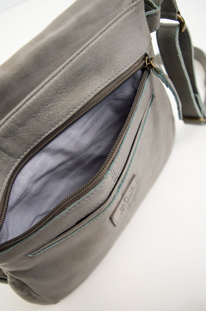 Stylish Grey Leather Handbag for Women - Trendy Crossbody Purse with Adjustable Strap, Perfect for Work, Travel & Everyday Use
