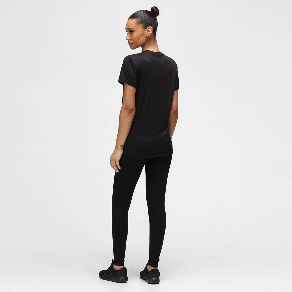 Black Diamond Women's Technical T-Shirt - Moisture-Wicking, Breathable & Lightweight for Hiking, Climbing & Outdoor Adventures