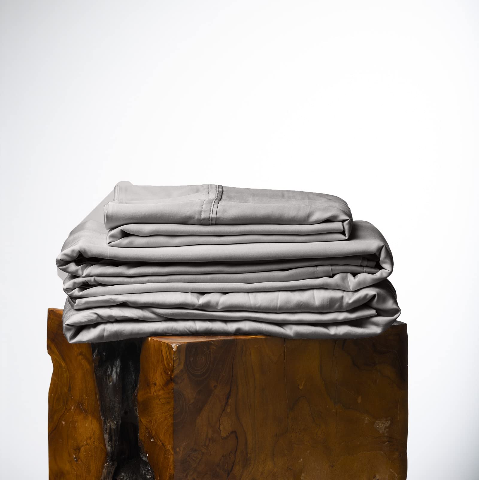 Olive + Crate Eucalyptus Sheets Set - Cooling Queen Size Bed Sheets for Hot Sleepers - 100% Organic Tencel Lyocell - Hypoallergenic & Moisture-Wicking - Deep Pocket 60