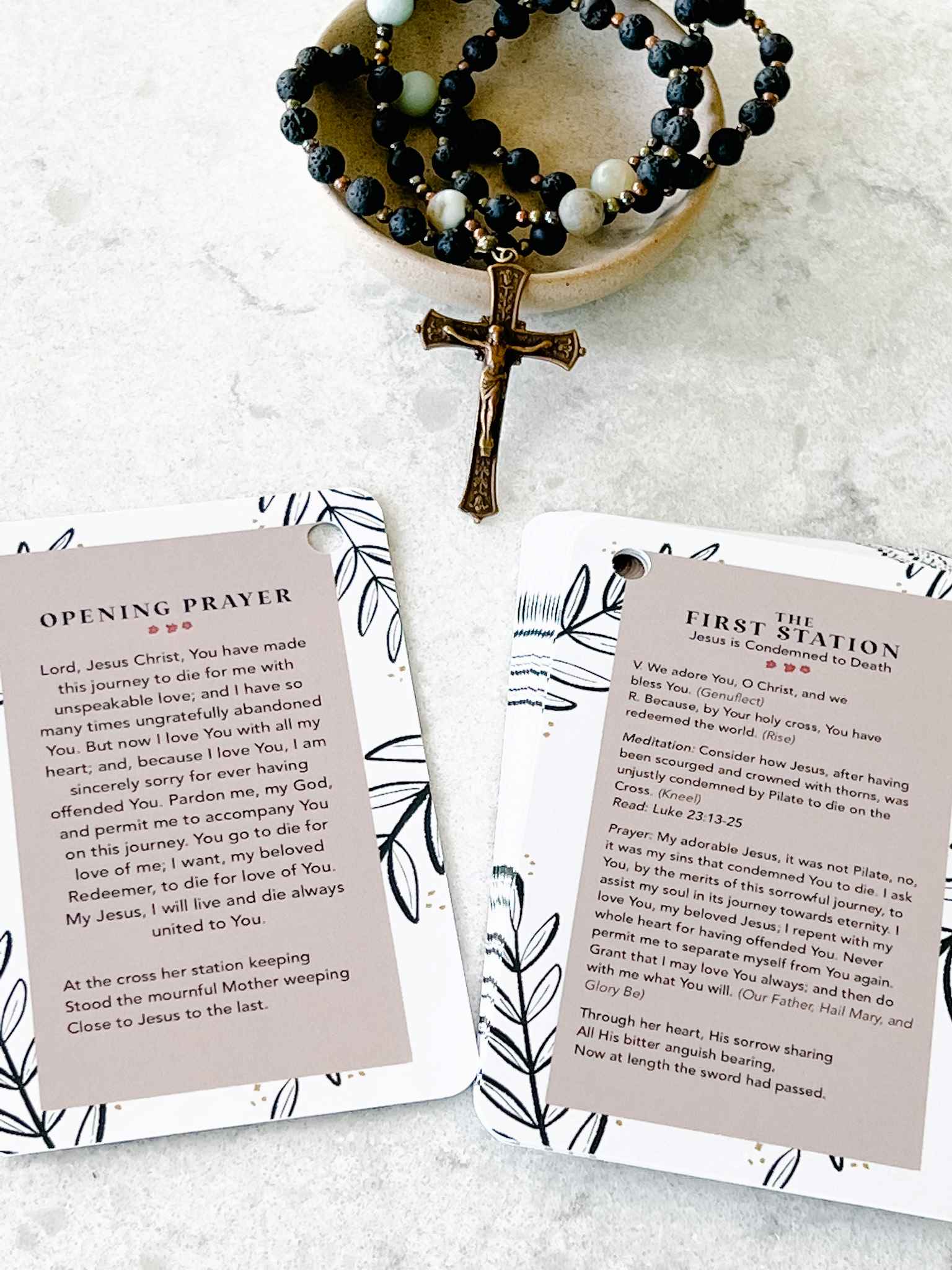 Stations of the Cross Prayer Cards - 14 Beautiful Devotional Cards for Catholic Lenten Season | Perfect for Home Prayer, Church Groups & Bible Study