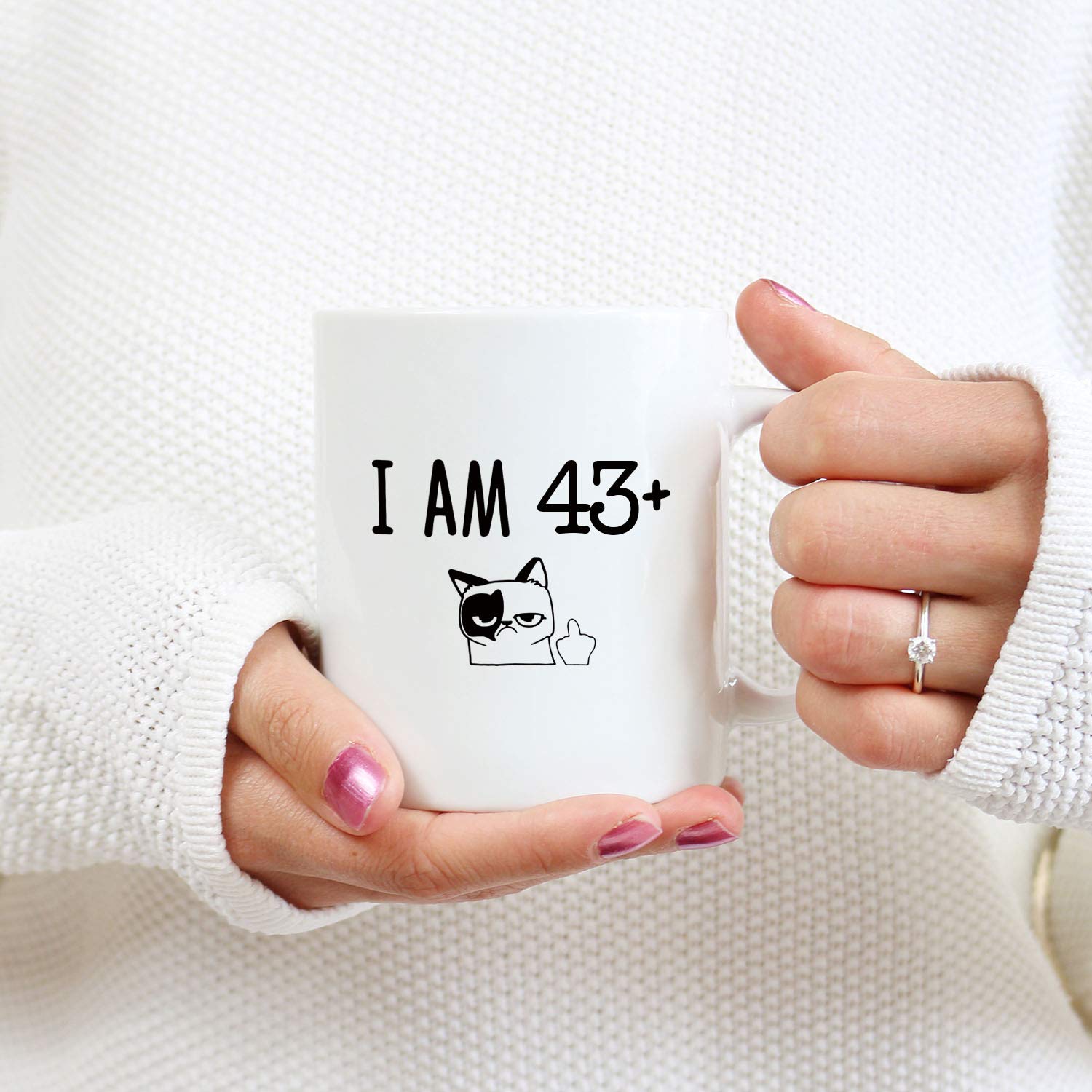 1975 Vintage 44th Birthday Gifts for Women - 11oz Funny Coffee Mug for Mom, Wife, Sister, Friend, Colleague | Perfect Birthday Present, Office Gift & Housewarming Idea