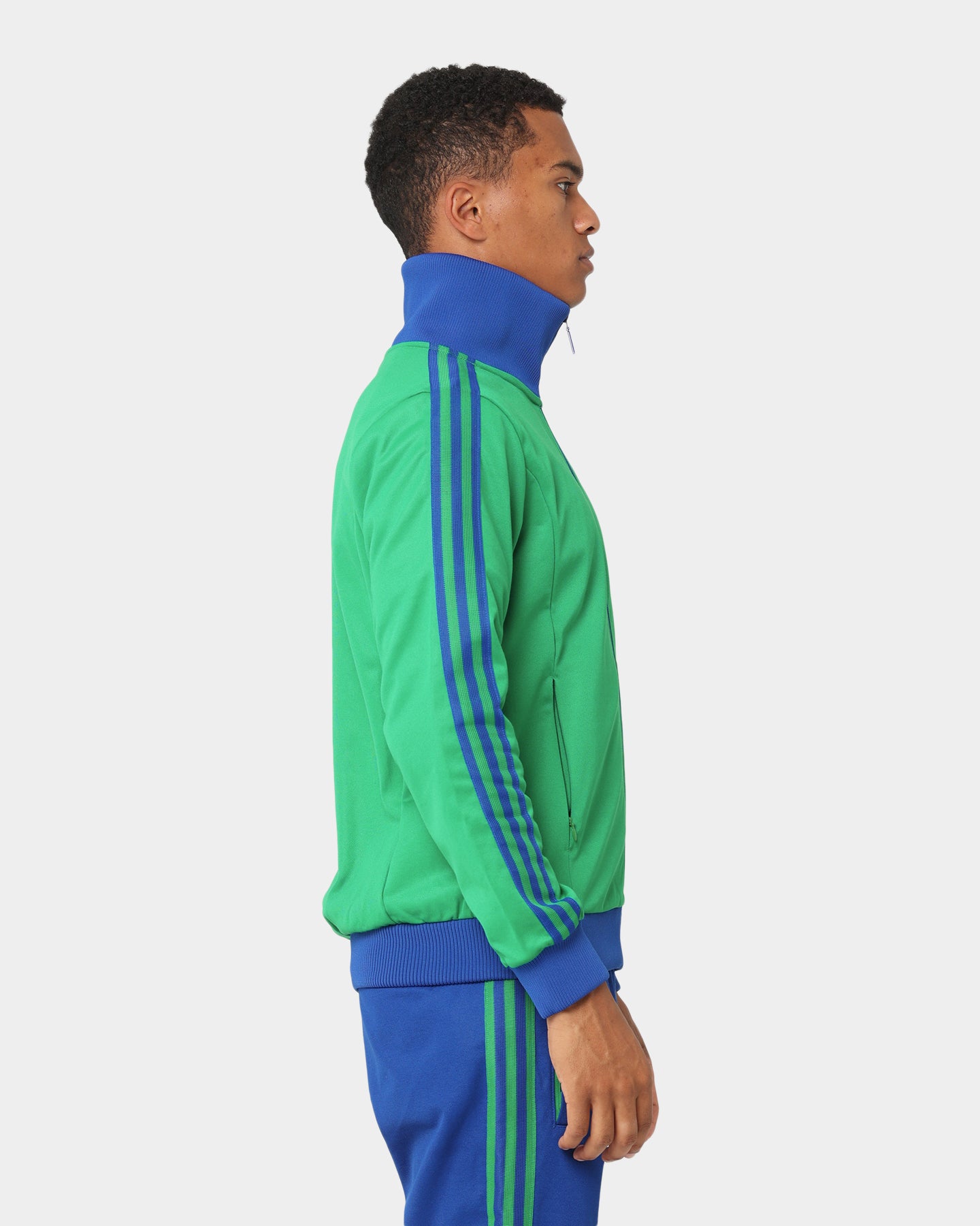Adidas Adicolor Poly TT Jacket - Green Windbreaker for Men & Women | Lightweight Water-Resistant Outdoor Jacket for Running, Hiking & Casual Wear