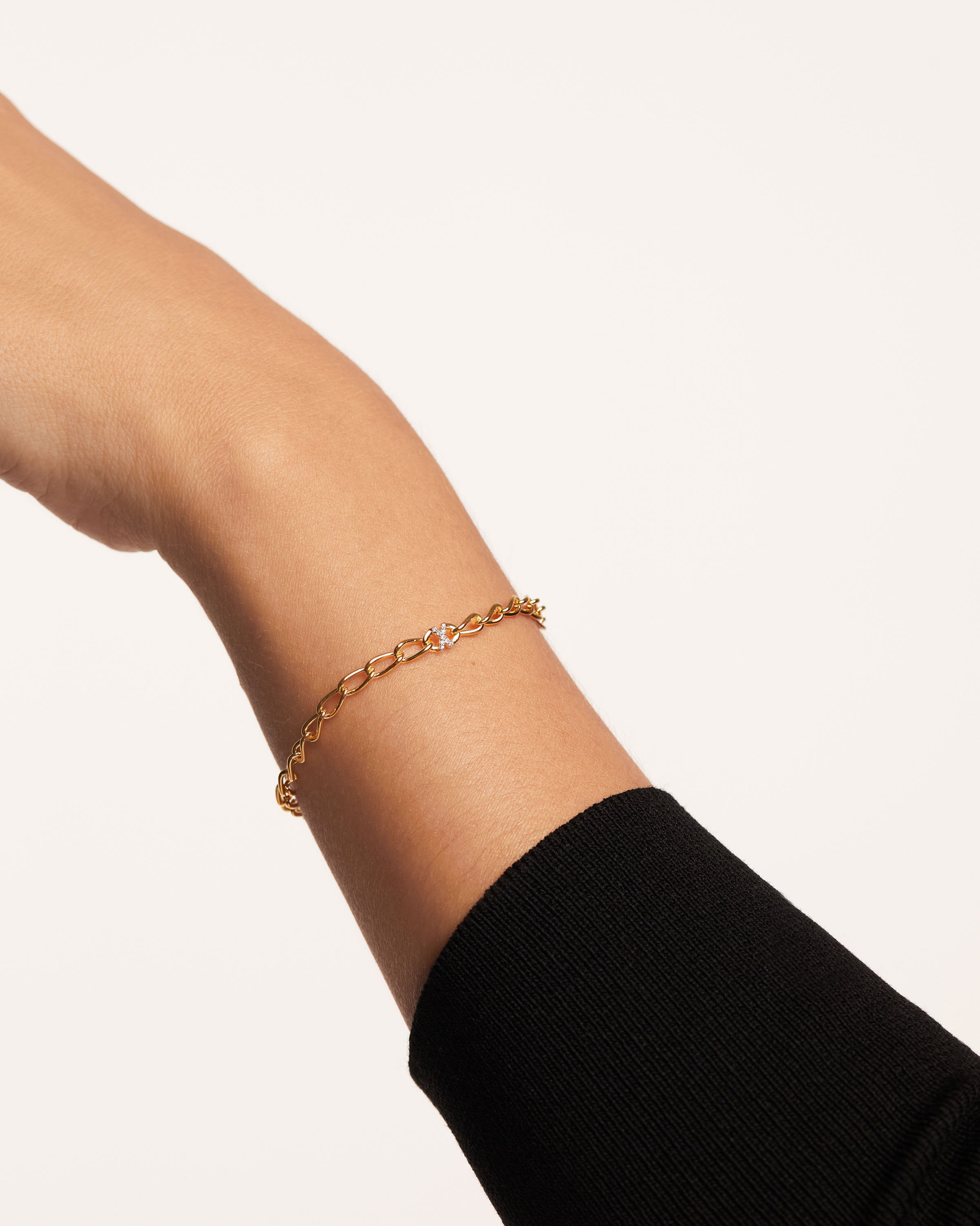 Stylish Letter X Chain Bracelet for Women - Trendy Alphabet Jewelry Gift for Her - Perfect for Everyday Wear, Parties & Special Occasions