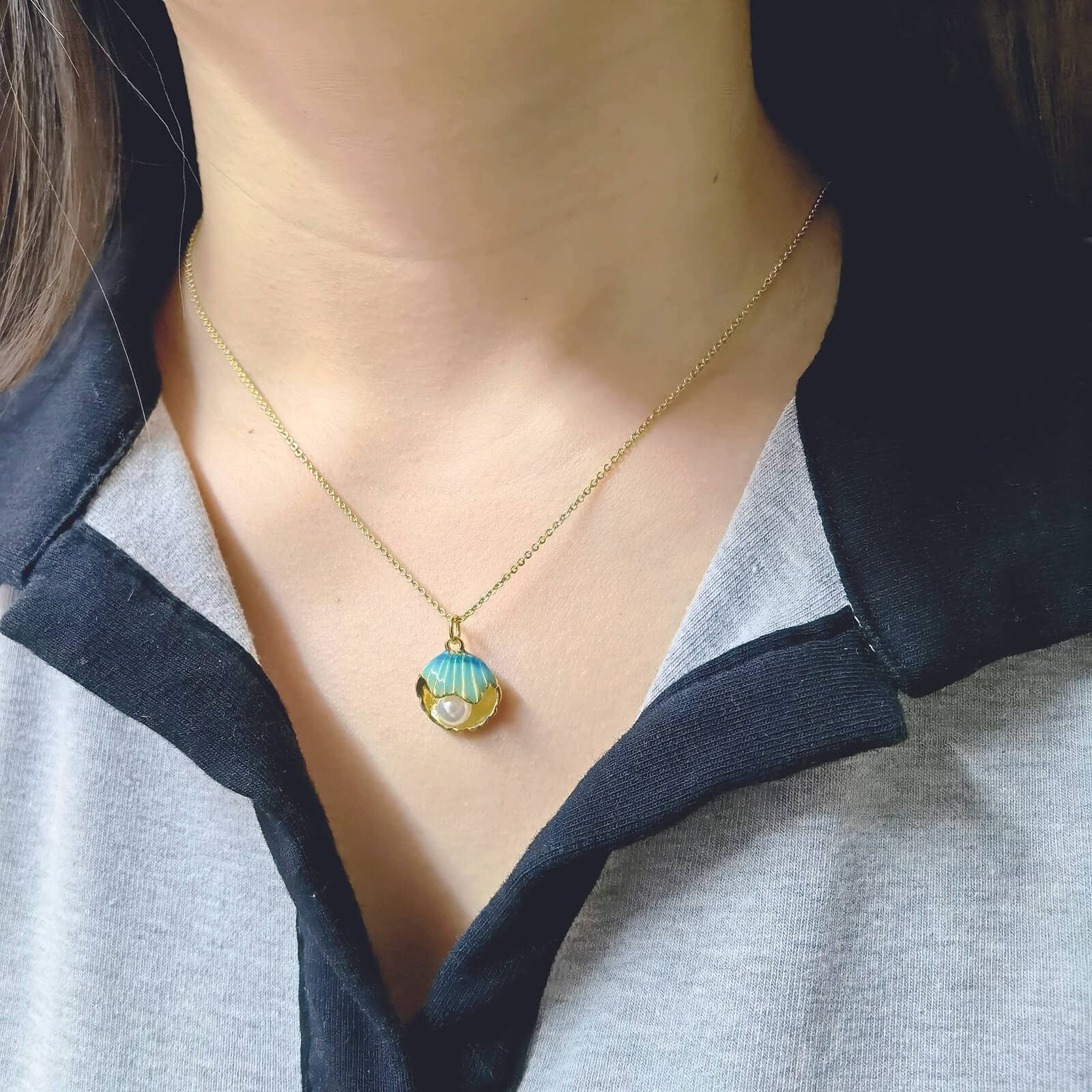 Trendy Seashell Pendant Necklace for Women - Beach Jewelry & Boho Style