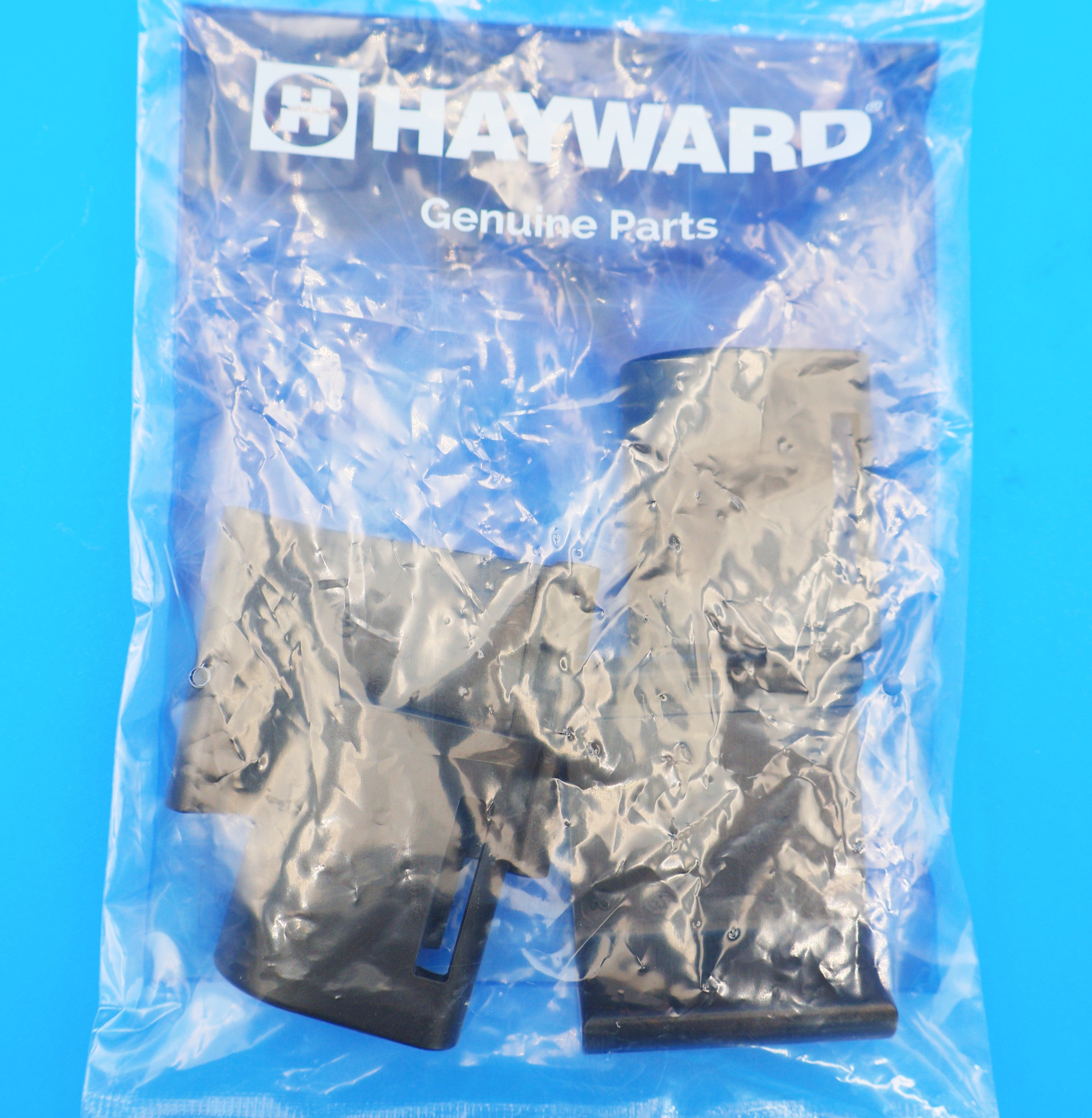 Hayward Black Rear Skirt Kit for AquaNaut 400 & 450 Pool Cleaners - Compatible with Poolvergnuegen 4-Wheel Models (Includes 2 Hinged & 2 Non-Hinged Skirts) PVX013028BK - Perfect for Pool Maintenance and Robotic Cleaner Replacement Parts