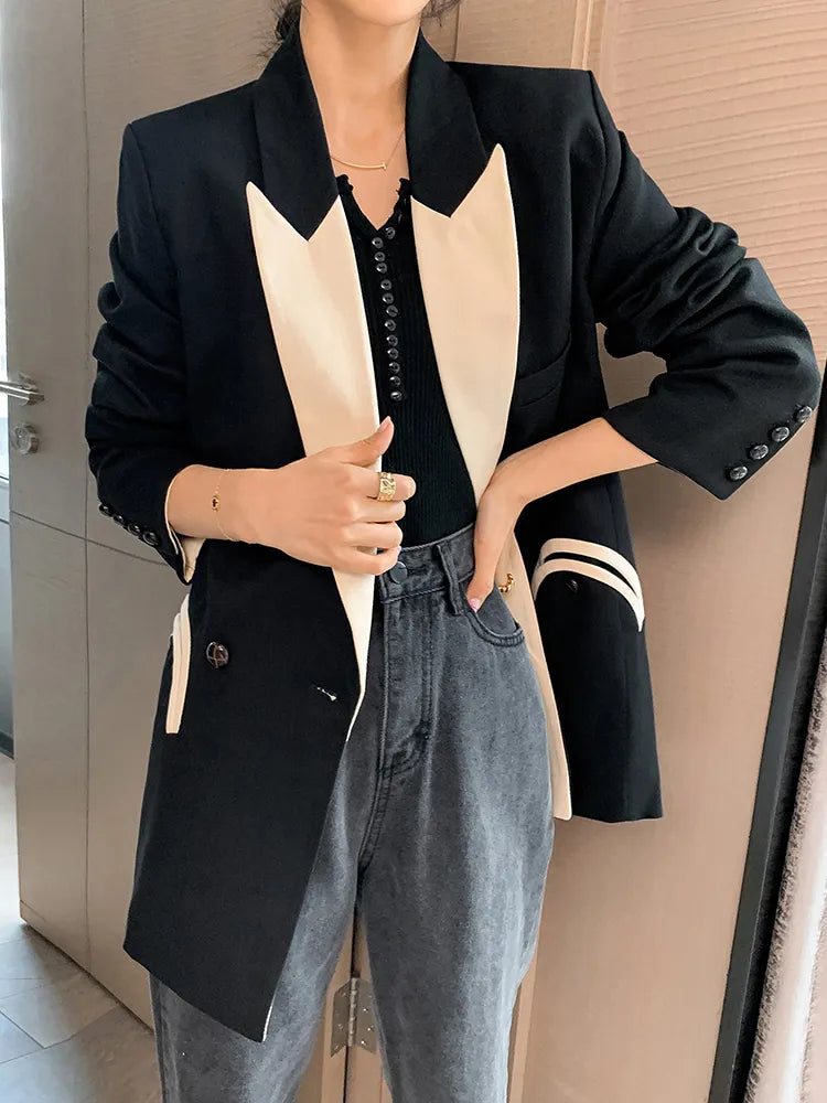 Women's Black Notched Long Sleeve Loose Blazer with Patchwork Pockets - Elegant Autumn Jacket for Office Wear, Business Casual & Fall Outfits