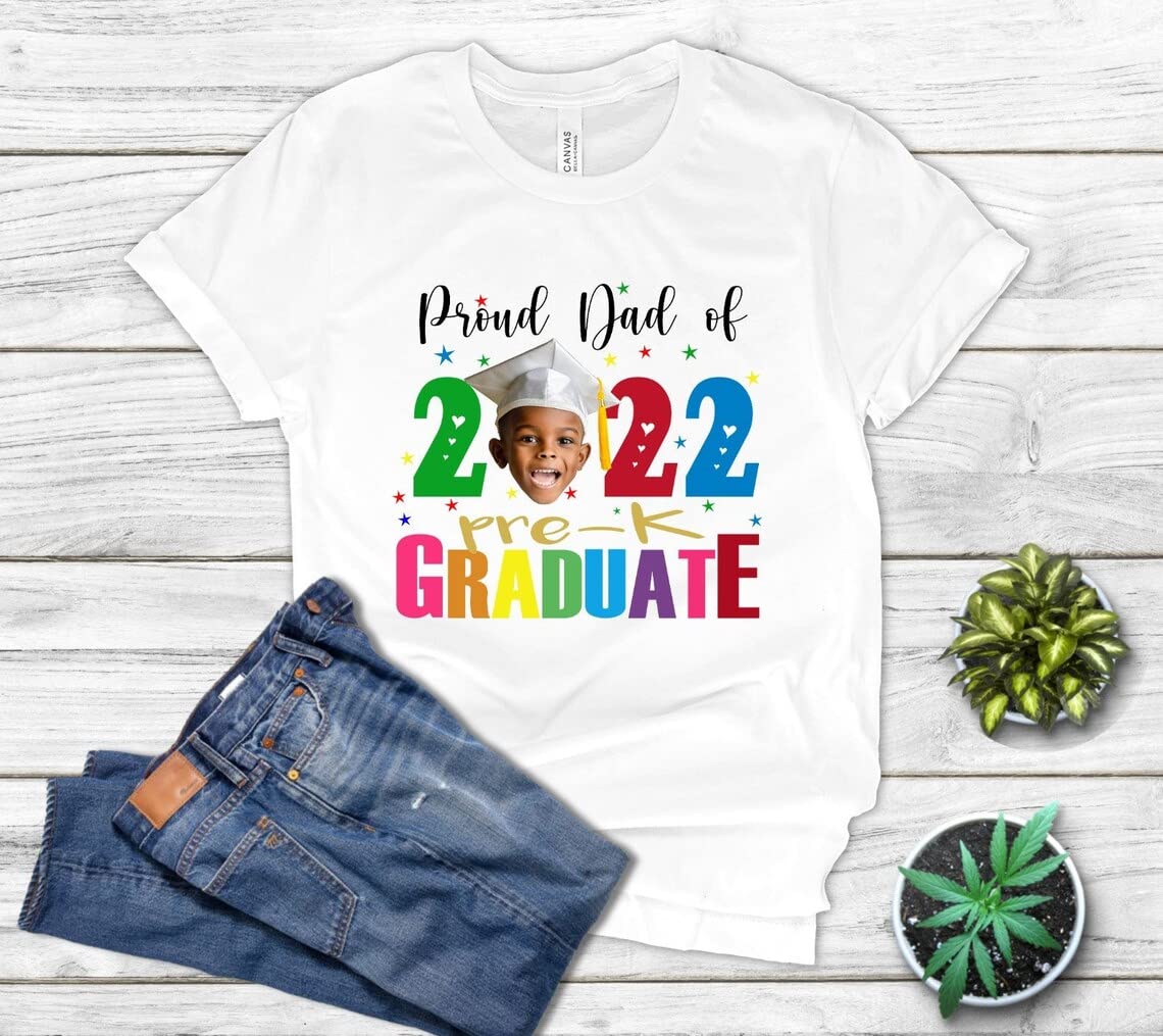 2022 Graduation T-Shirt - Custom Proud Family & Senior Shirts - Personalized Graduation Party Gift for Men & Women - Perfect for Graduation Ceremonies, Family Photos & Celebrations