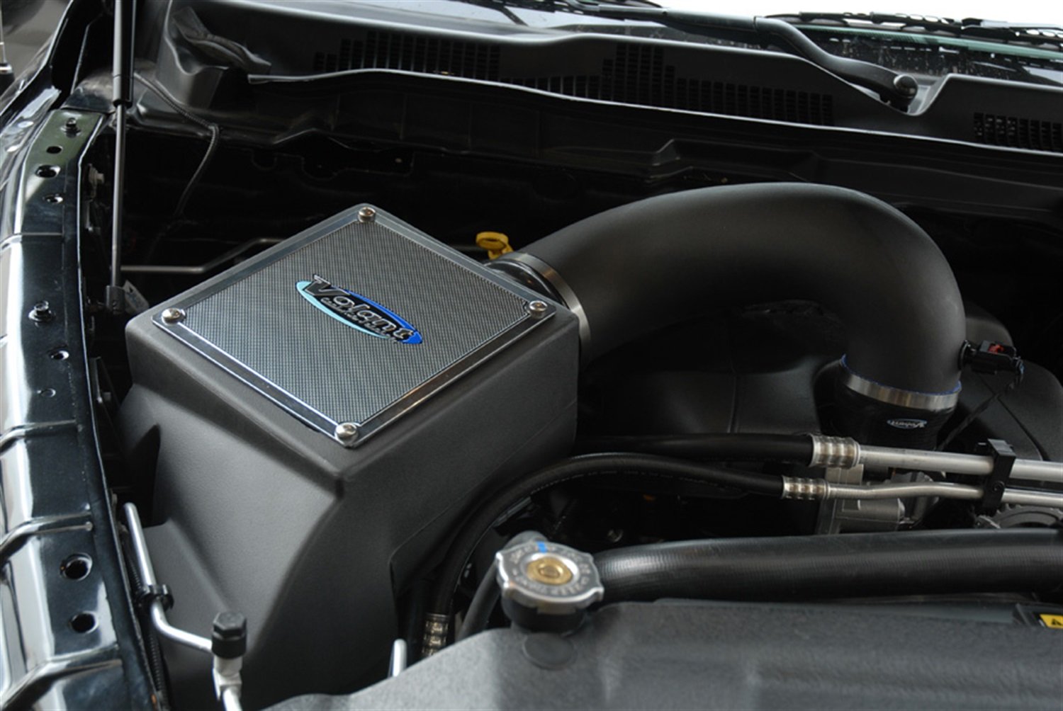 Volant 160576 PowerCore Cool Air Intake System - High Performance Cold Air Intake Kit for Trucks & SUVs - Improve Engine Power & Fuel Efficiency - Perfect for Off-Roading & Daily Driving