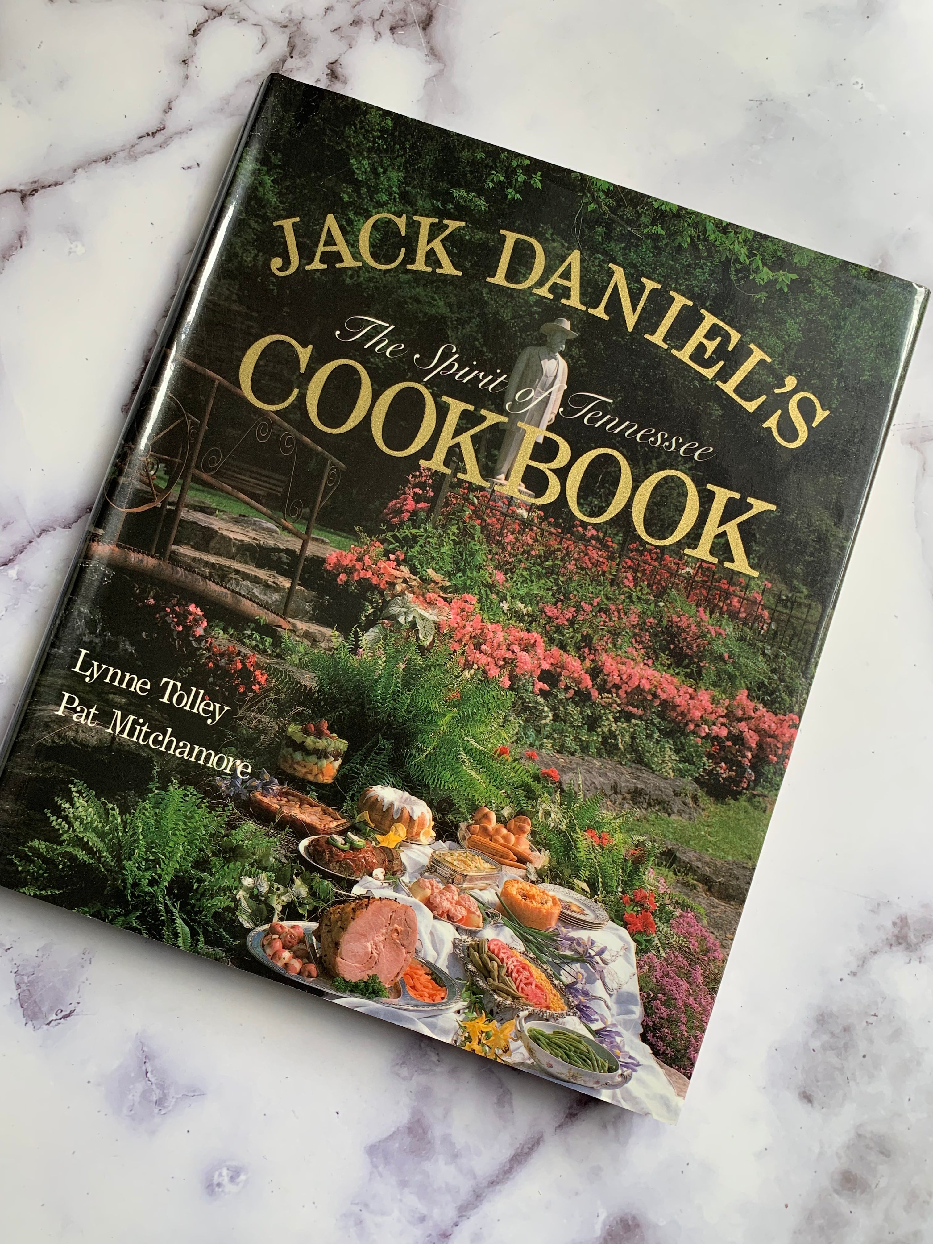 Jack Daniel's The Spirit of Tennessee Cookbook - Authentic Southern Recipes & Whiskey Pairings - Perfect for BBQ Parties & Southern Cuisine Lovers