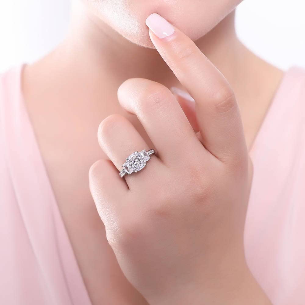 BERRICLE Sterling Silver 3-Stone Wedding & Engagement Ring Set - 2.6 Carat Cushion Cut Cubic Zirconia CZ for Women - Rhodium Plated Size 4-10 - Perfect for Proposals, Anniversaries & Special Occasions