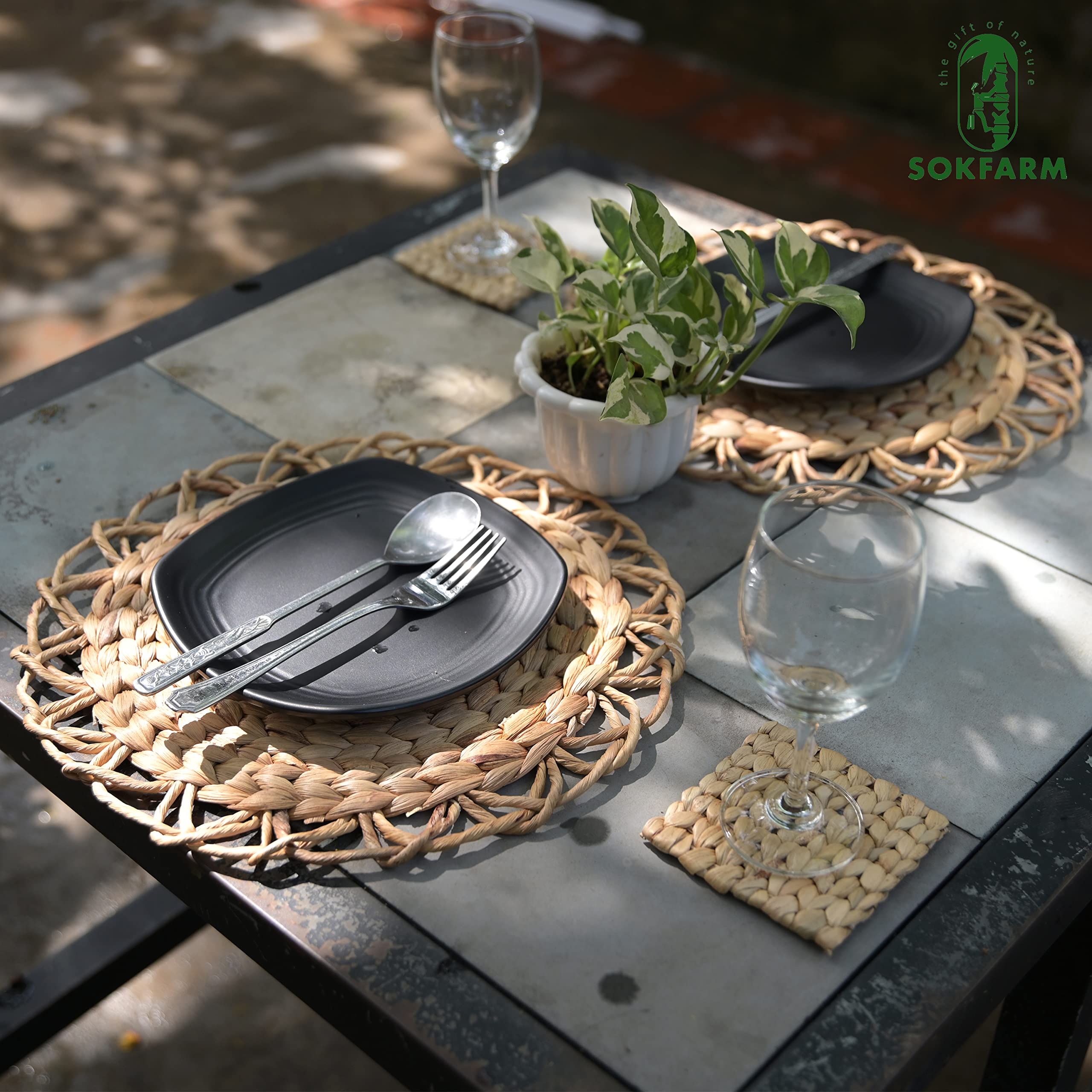 Boho Flower Placemats Set of 4 - 13.4 Inch Round Woven Water Hyacinth Wicker Straw Placemats for Dining Table - Natural Decorative Table Mats for Boho Kitchen, Farmhouse Dining, and Outdoor Picnic Use