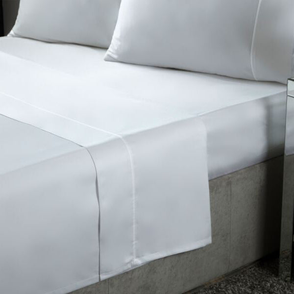 Belledorm 600 Thread Count Cotton Sateen Sheet Set - Queen Size, White - Ultra Soft Luxury Bedding for Hotel-Like Comfort at Home