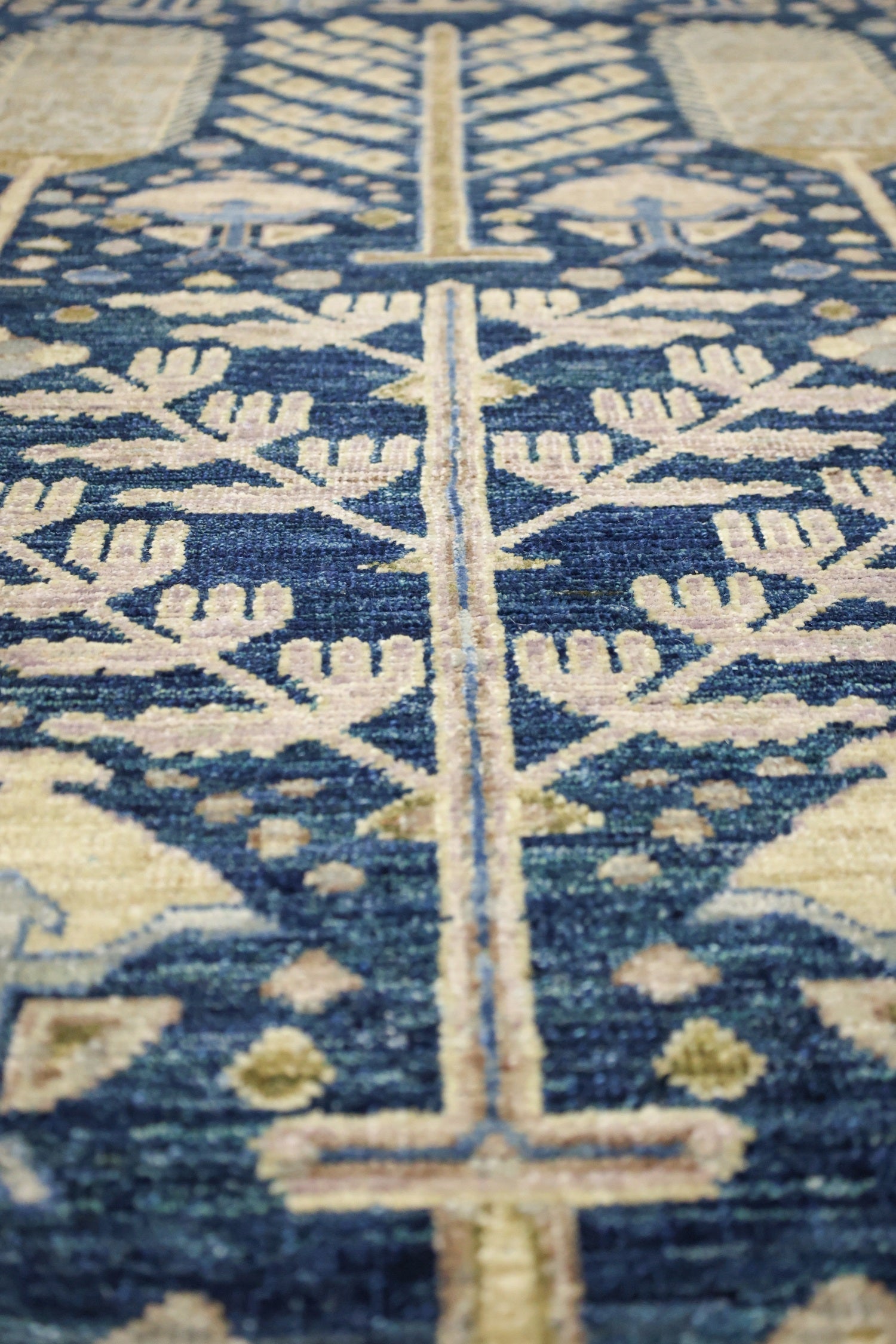 Handwoven Bakshaish Willow Tribal Rug - Authentic Persian Design, J70504 - Perfect for Boho Living Room, Bedroom, or Home Decor