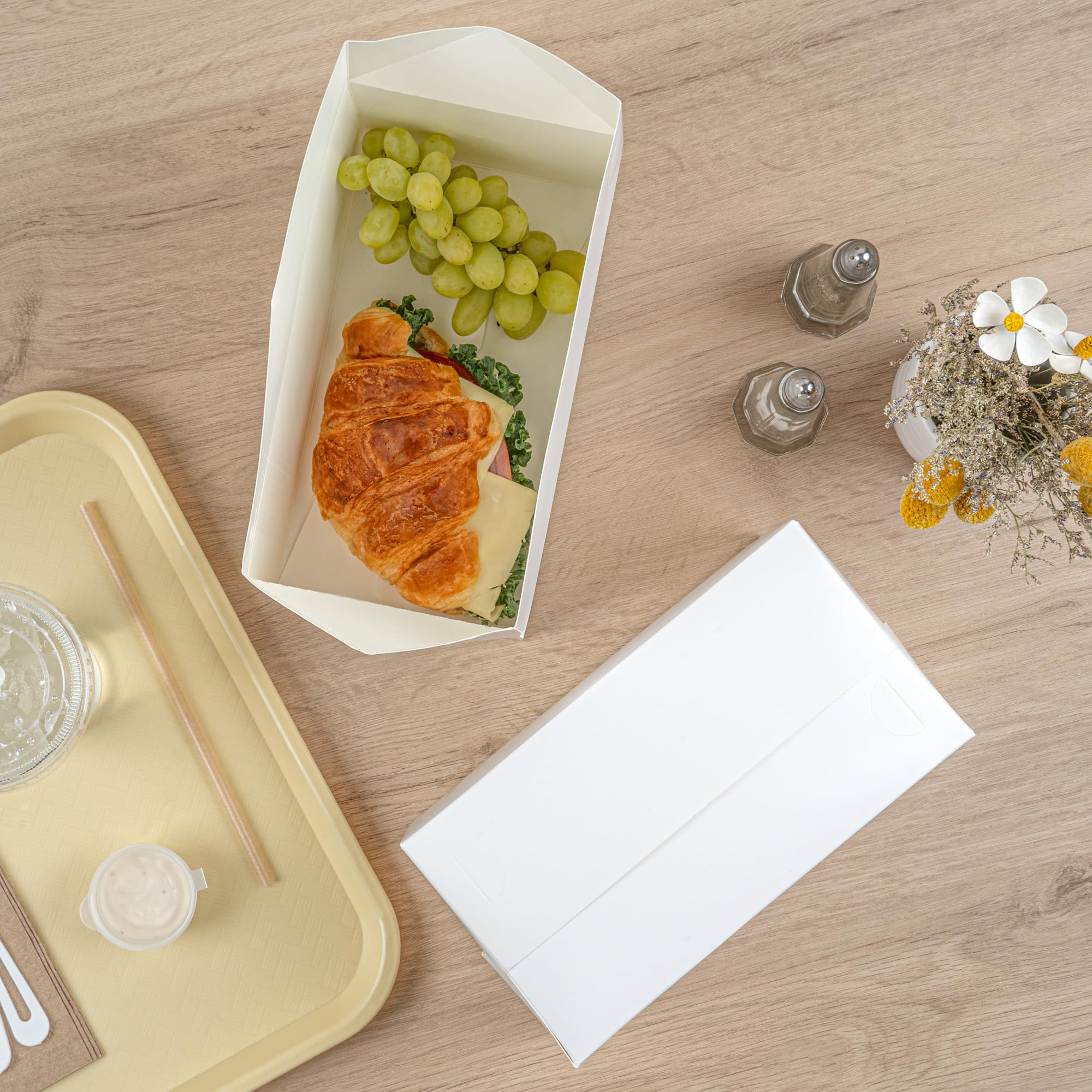 Restaurantware Bio Tek 80oz Eco-Friendly Takeout Containers - 400 Pack Rectangle Disposable Food Boxes with Secure Fast Closure | Leakproof & Greaseproof | Perfect for Burgers, Fried Chicken, Catering & Food Delivery Services