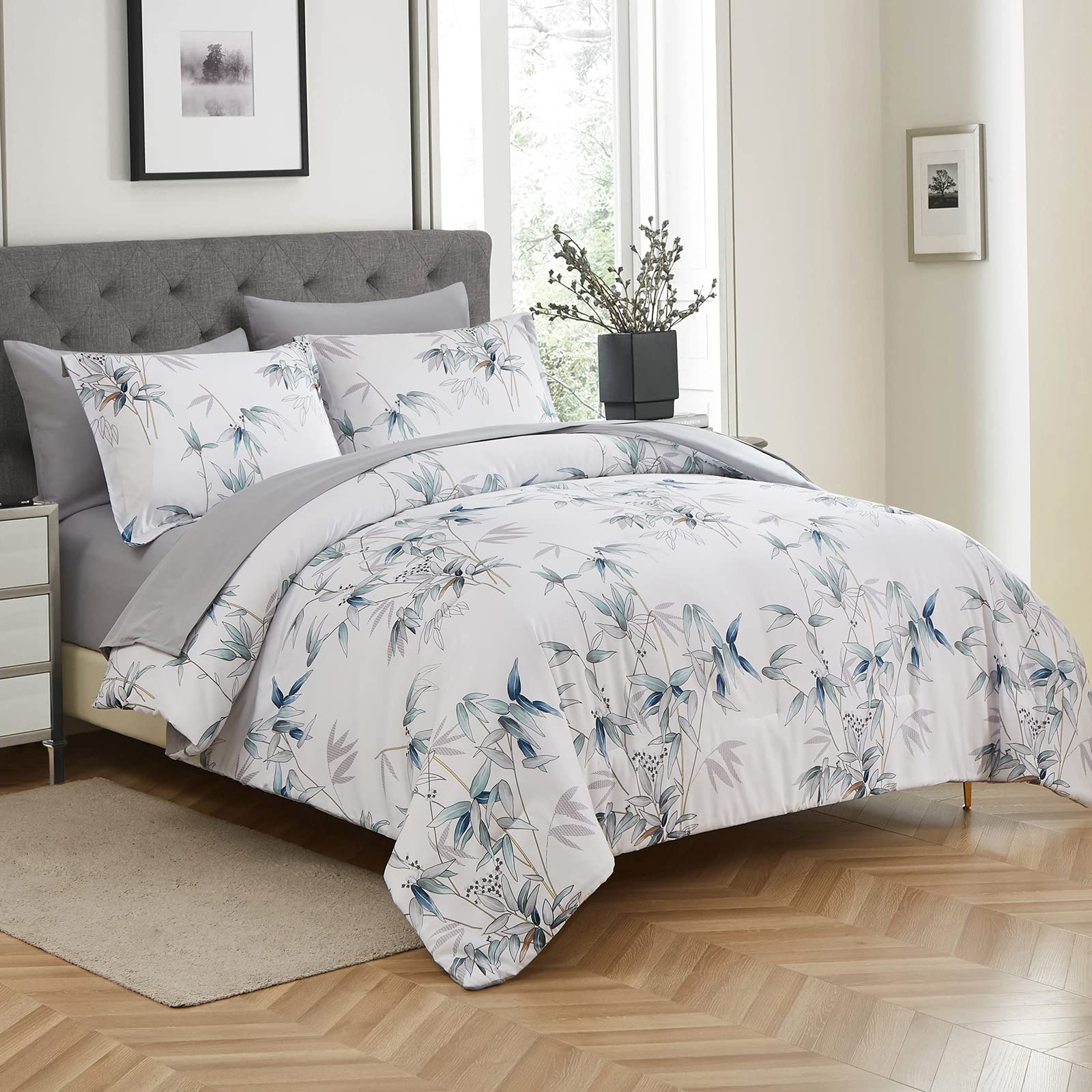 King Size Comforter Set - 7 Piece Bed in a Bag, Soft Lightweight Microfiber Bedding Set with Sheets & Pillowcases (White) - Perfect for Master Bedroom, Guest Room & Cozy Home Decor