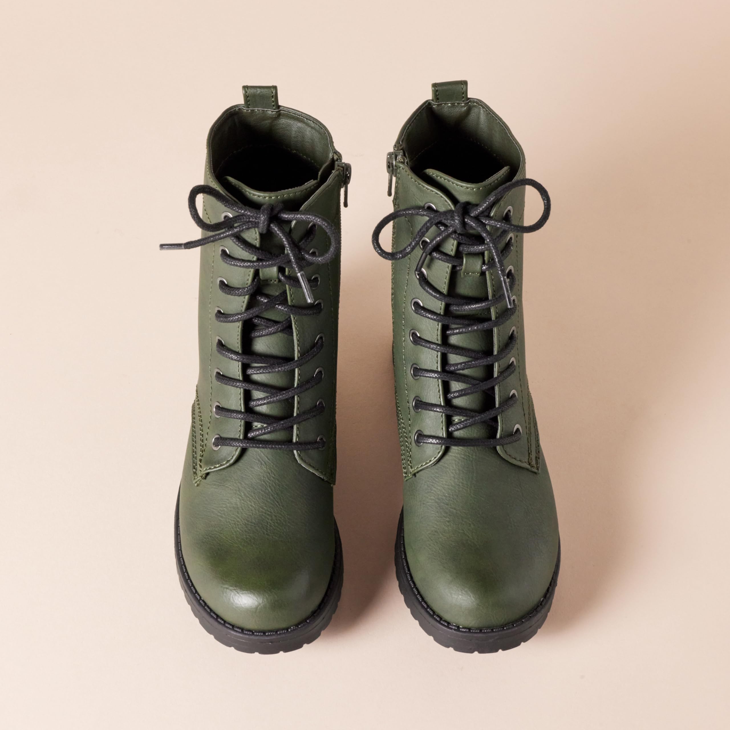 Amazon Essentials Women's Lace-Up Combat Boots - Stylish Ankle Booties for Fall & Winter | Perfect for Casual Outfits, Workwear & Outdoor Adventures