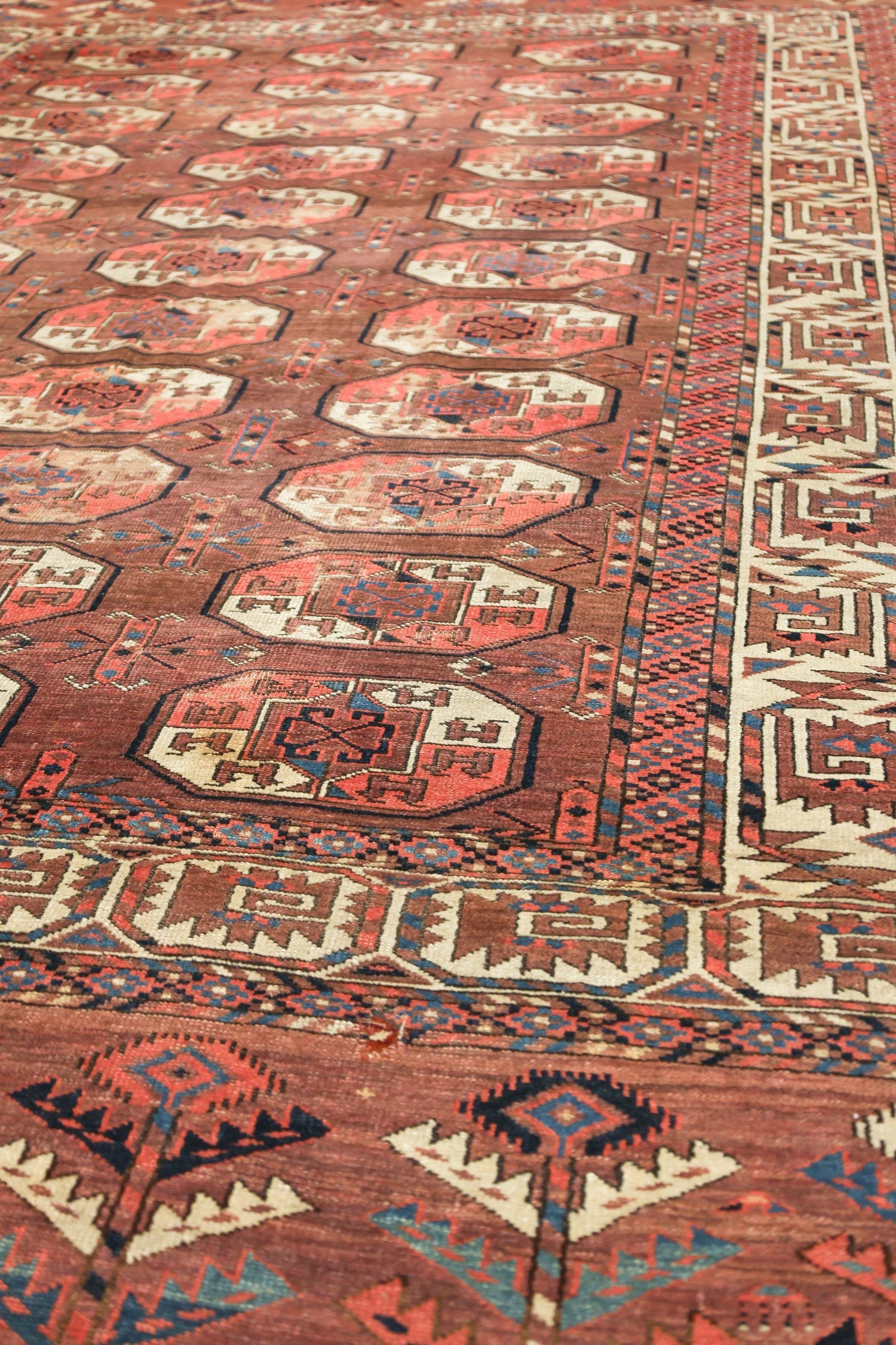 Vintage Antique Arabachi Handwoven Tribal Rug - Authentic Bohemian J76476 for Boho Chic Home Decor, Living Room, Bedroom & Office