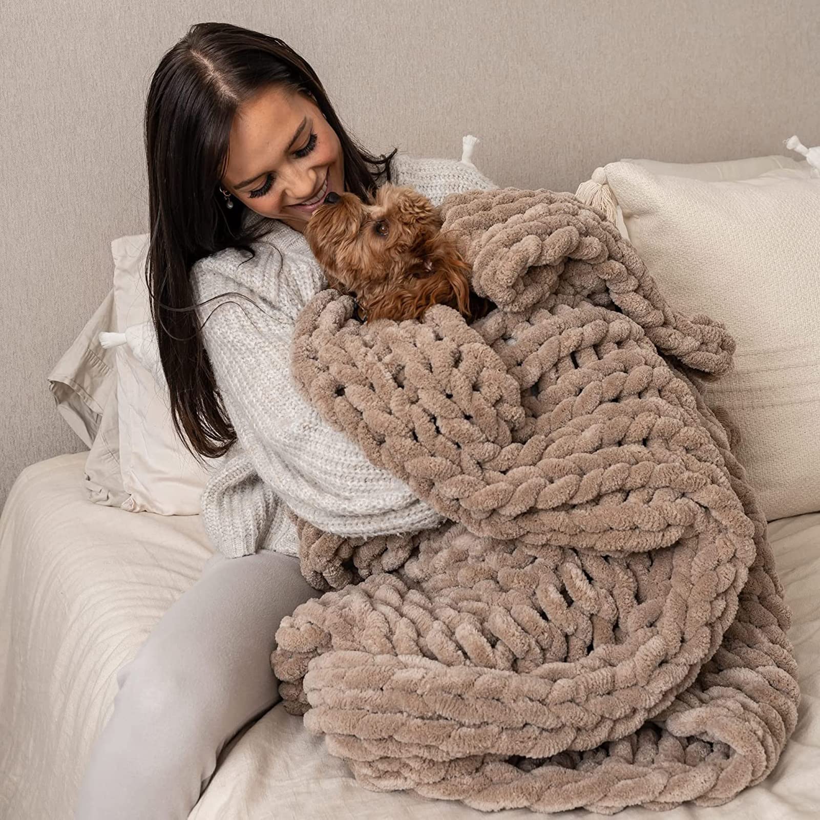 Chunky Knit Blanket - Handmade Chenille Cable Knit Throw - Ultra Soft & Warm Cozy Blanket for Bed, Sofa, or Chair - Perfect Gift for Christmas, Housewarming & Winter Nights