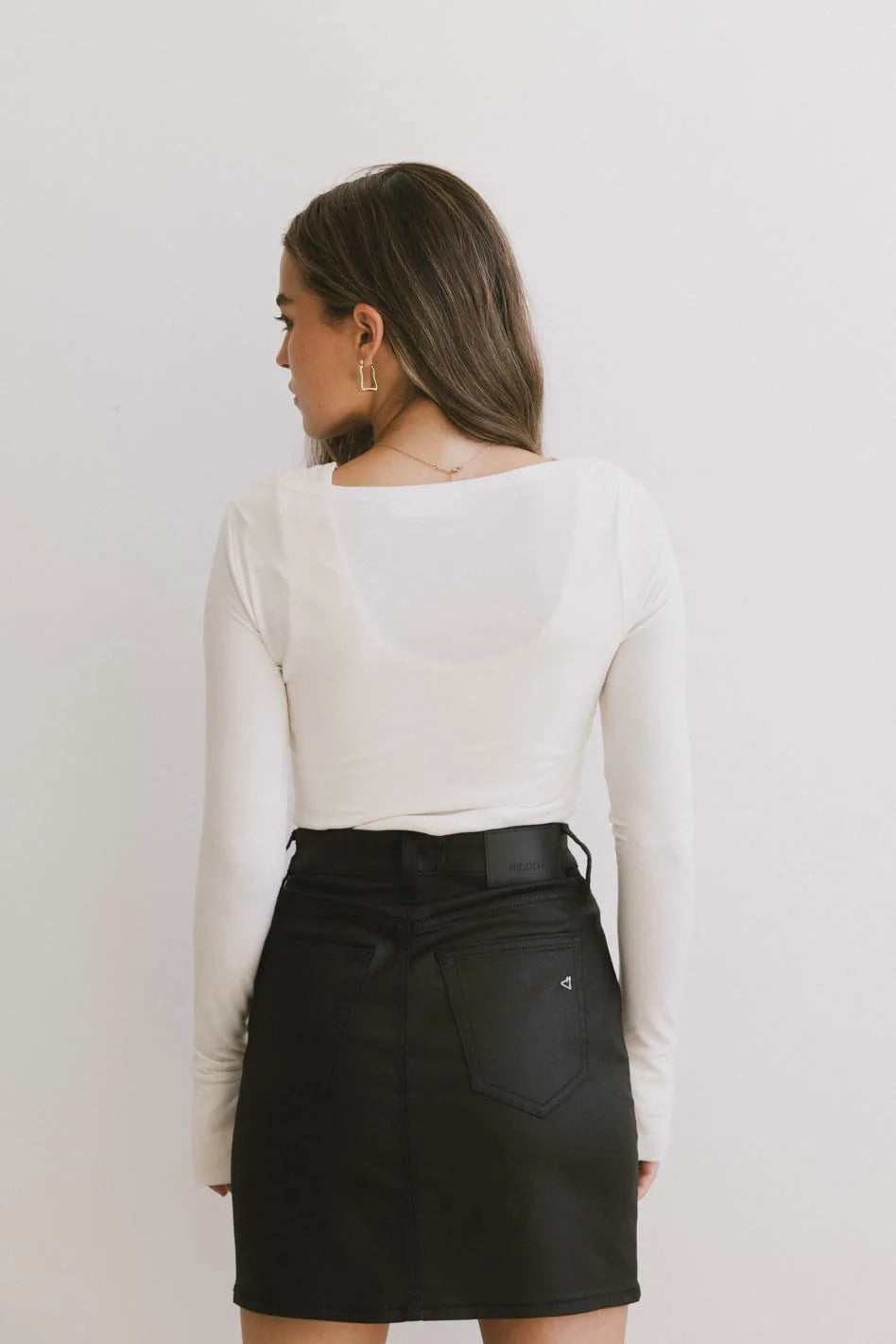 Graham Basic Top in Cream - Soft Cotton Women's T-Shirt for Casual Wear, Layering & Everyday Outfits