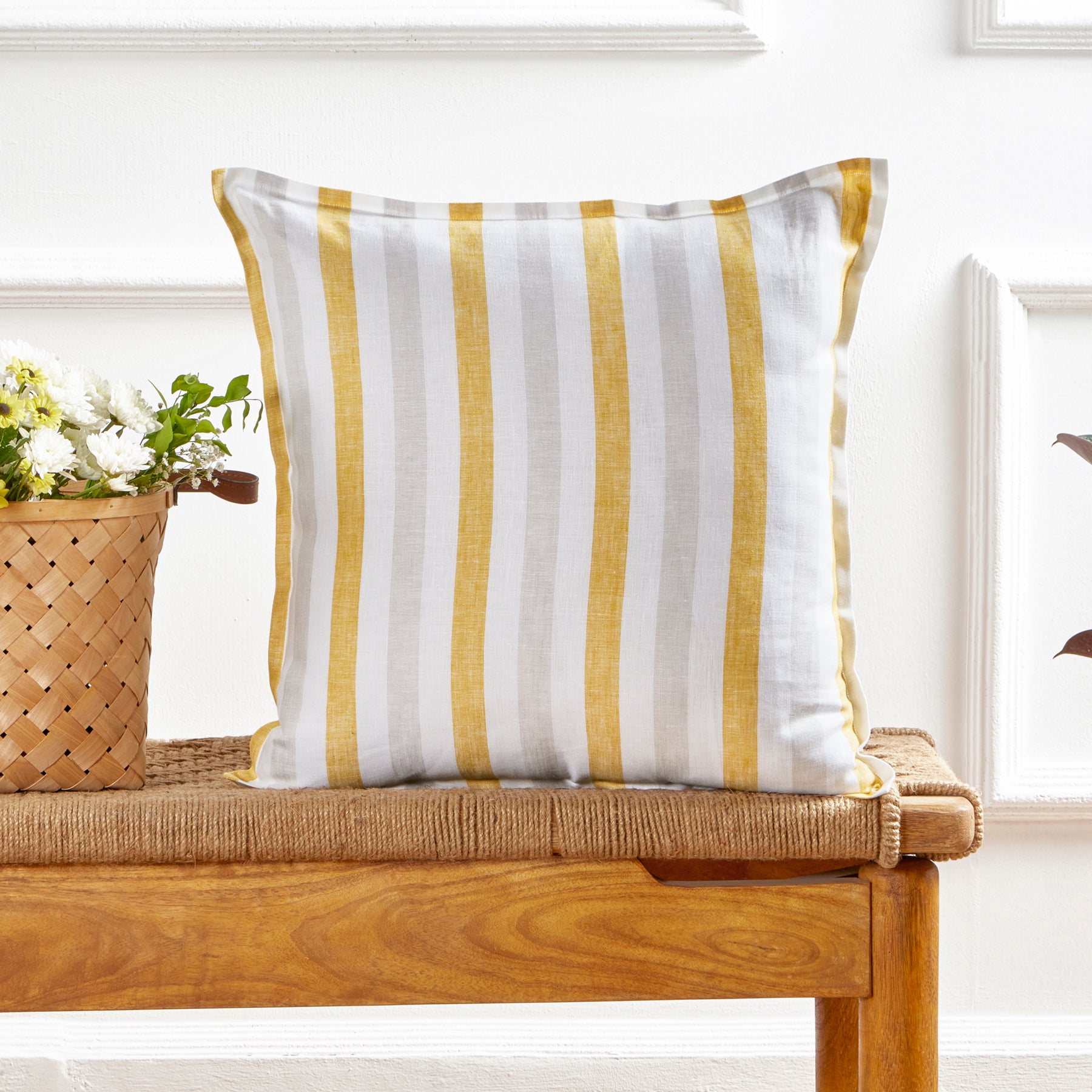 Santa Barbara Pillow Cover - Decorative Throw Pillow Case for Couch, Bed & Sofa - Soft & Stylish Home Decor for Living Room, Bedroom & Dorm
